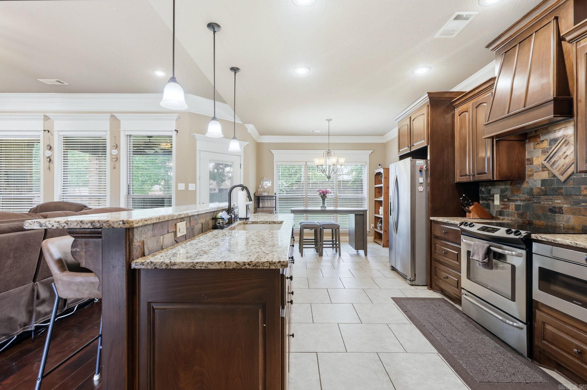 FOREST OAKS - Residential