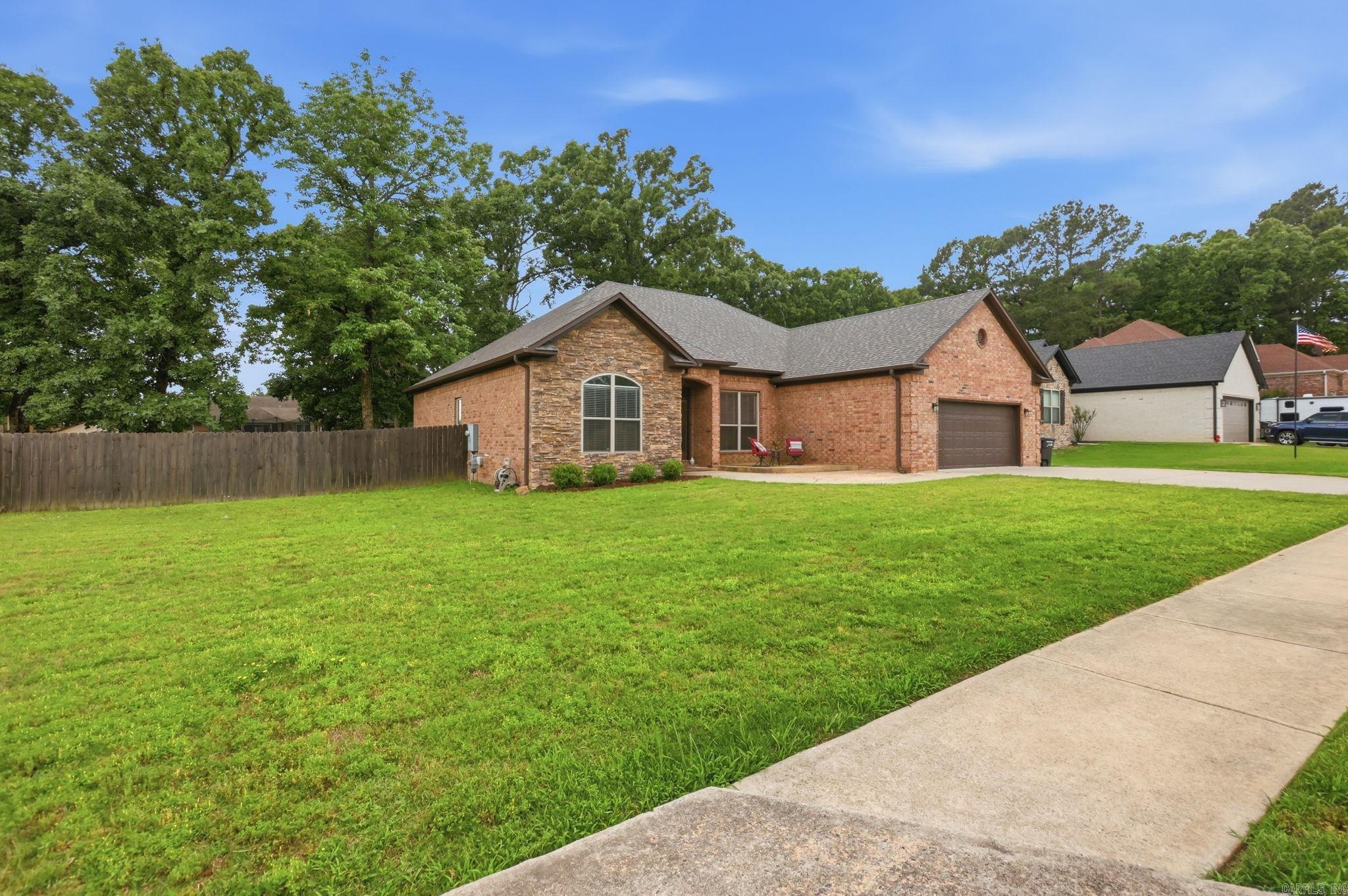 FOREST OAKS - Residential