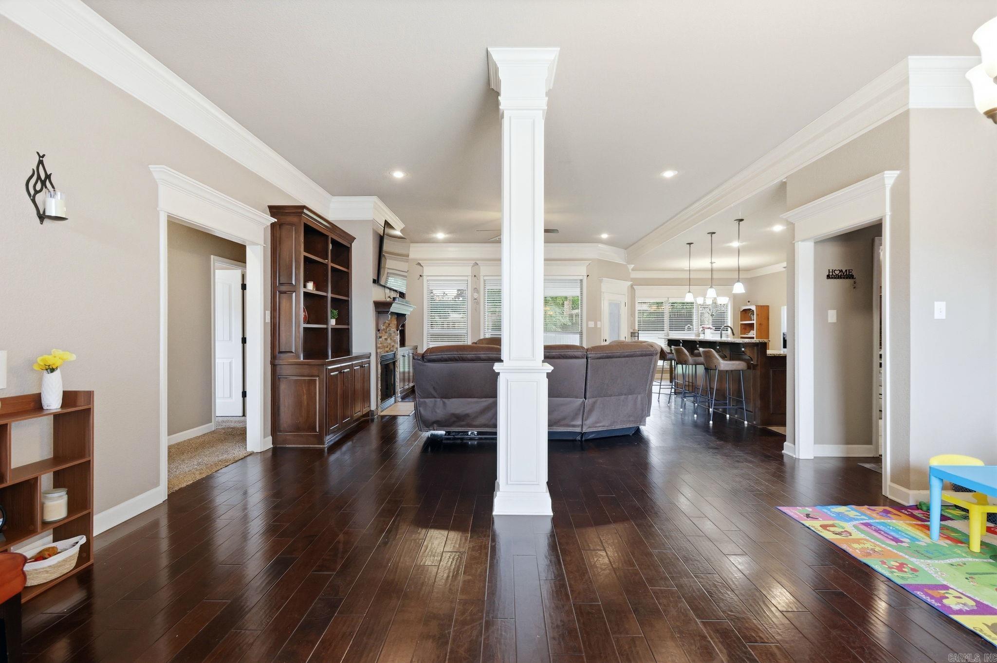 FOREST OAKS - Residential