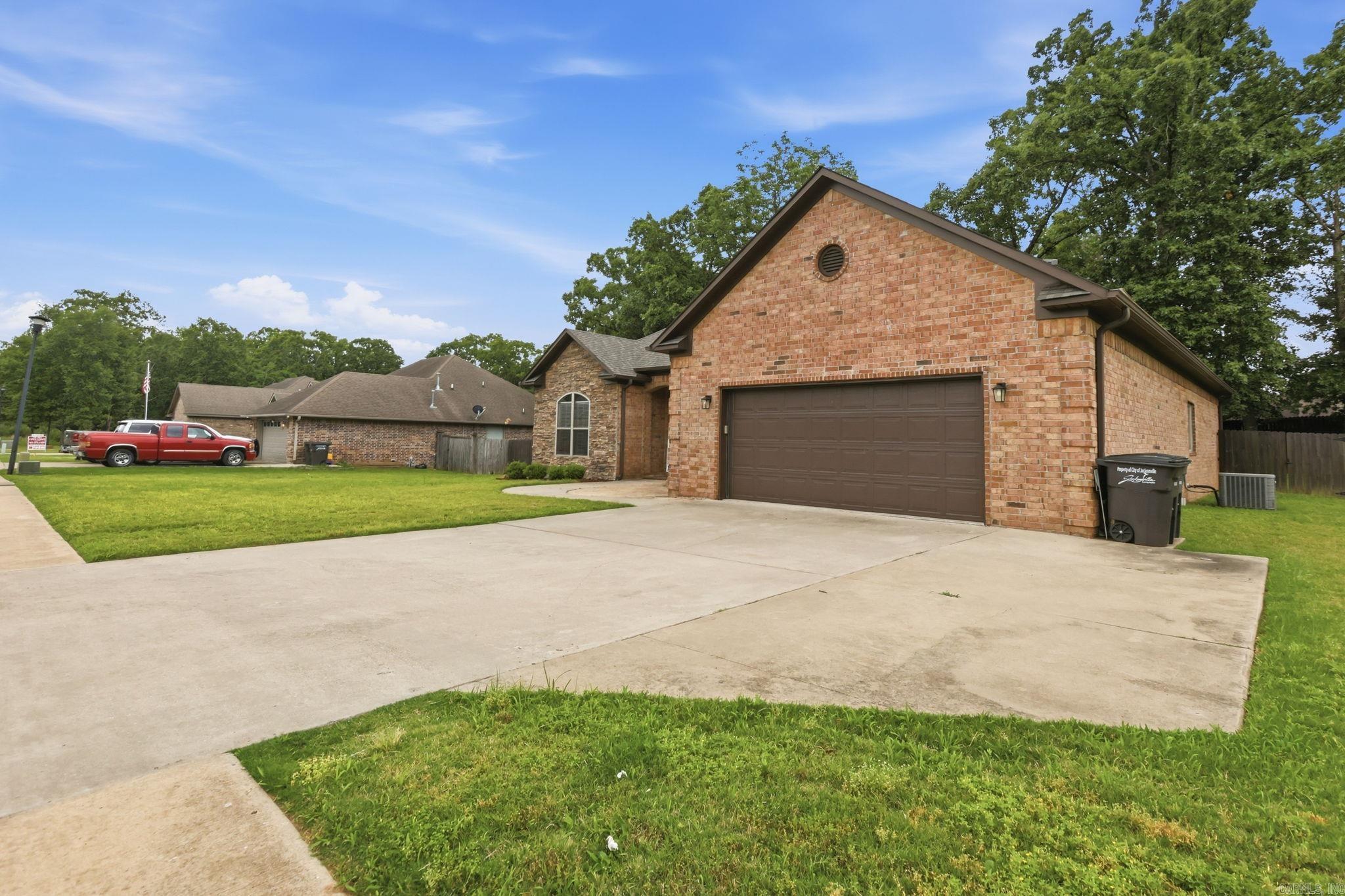 FOREST OAKS - Residential