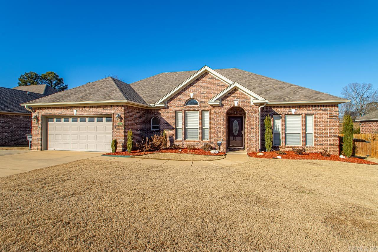 MAGNOLIA VILLAGE - Residential