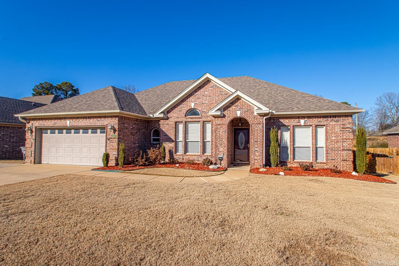 MAGNOLIA VILLAGE - Residential