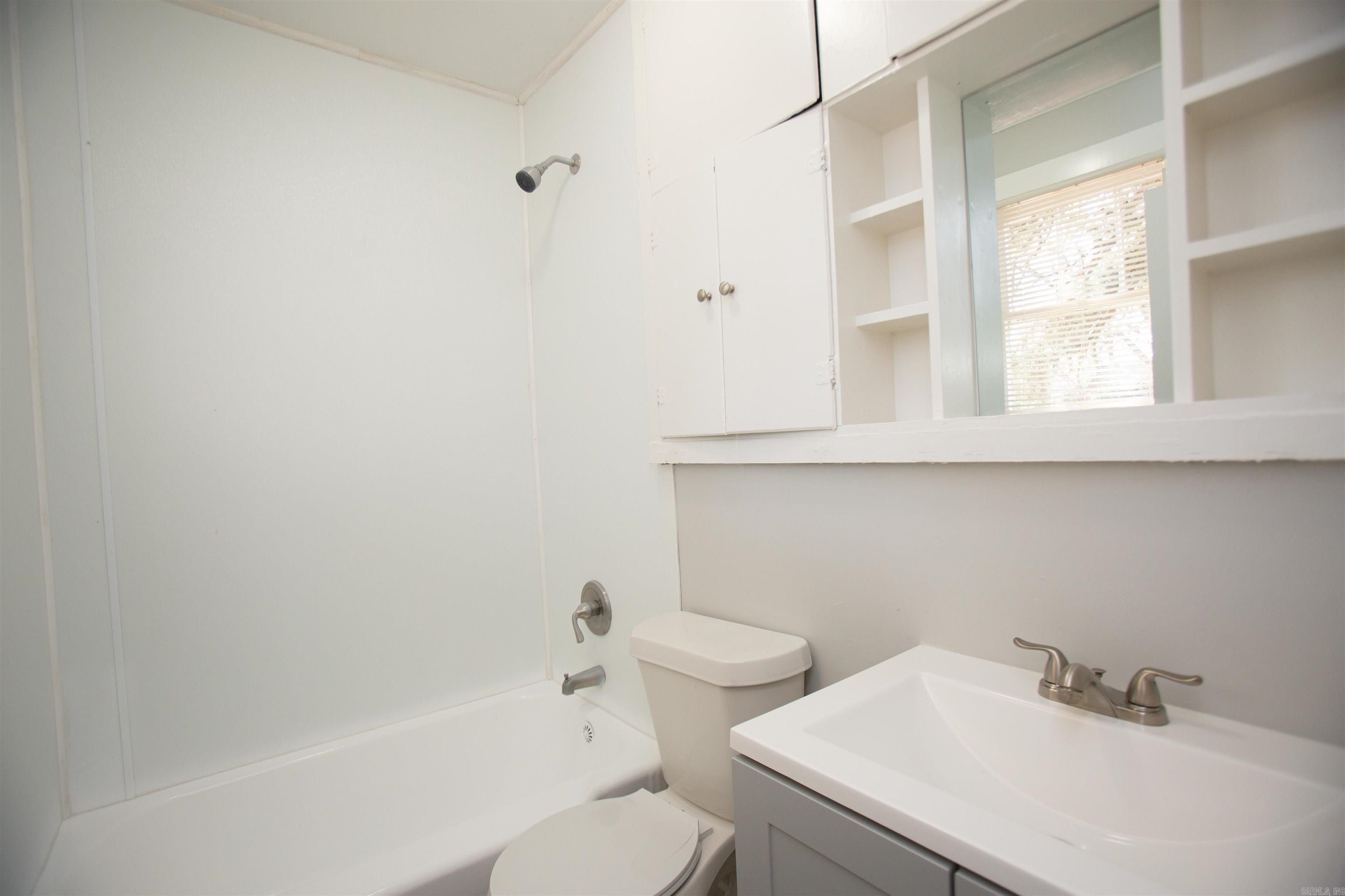 Missouri Pacific - Residential Lease