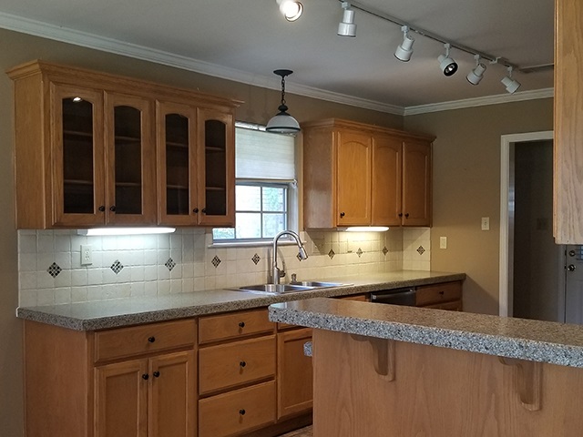 COUNTRY CLUB OF ARK THE - Residential Lease