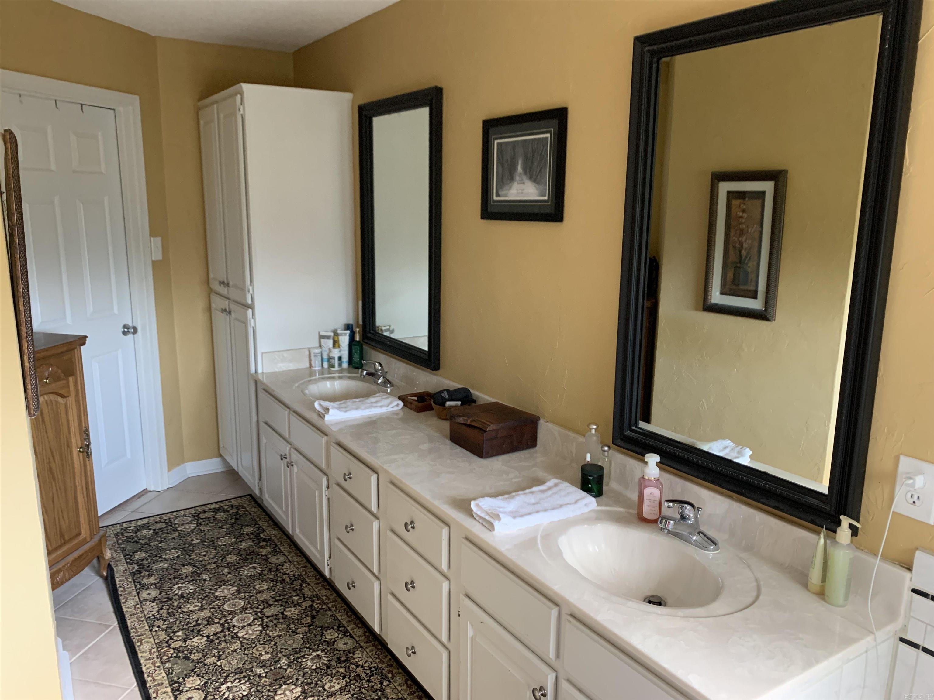 Forrest Hill - Residential