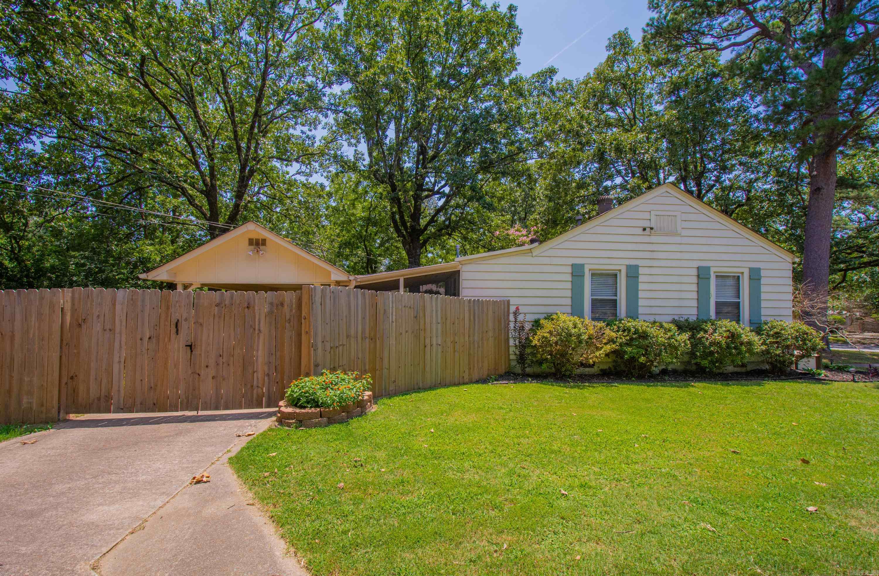 LINCOLN PARK - Residential