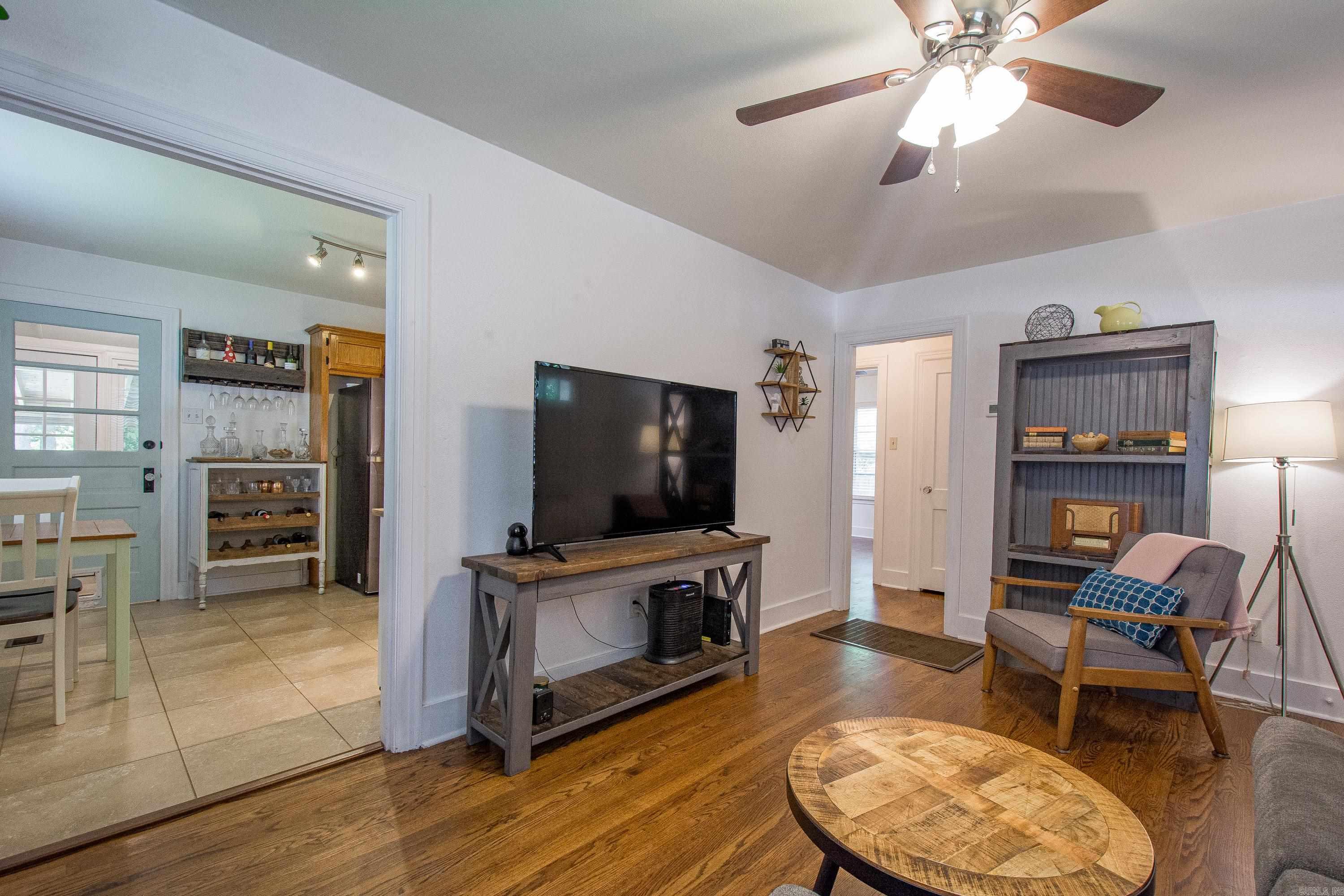 LINCOLN PARK - Residential