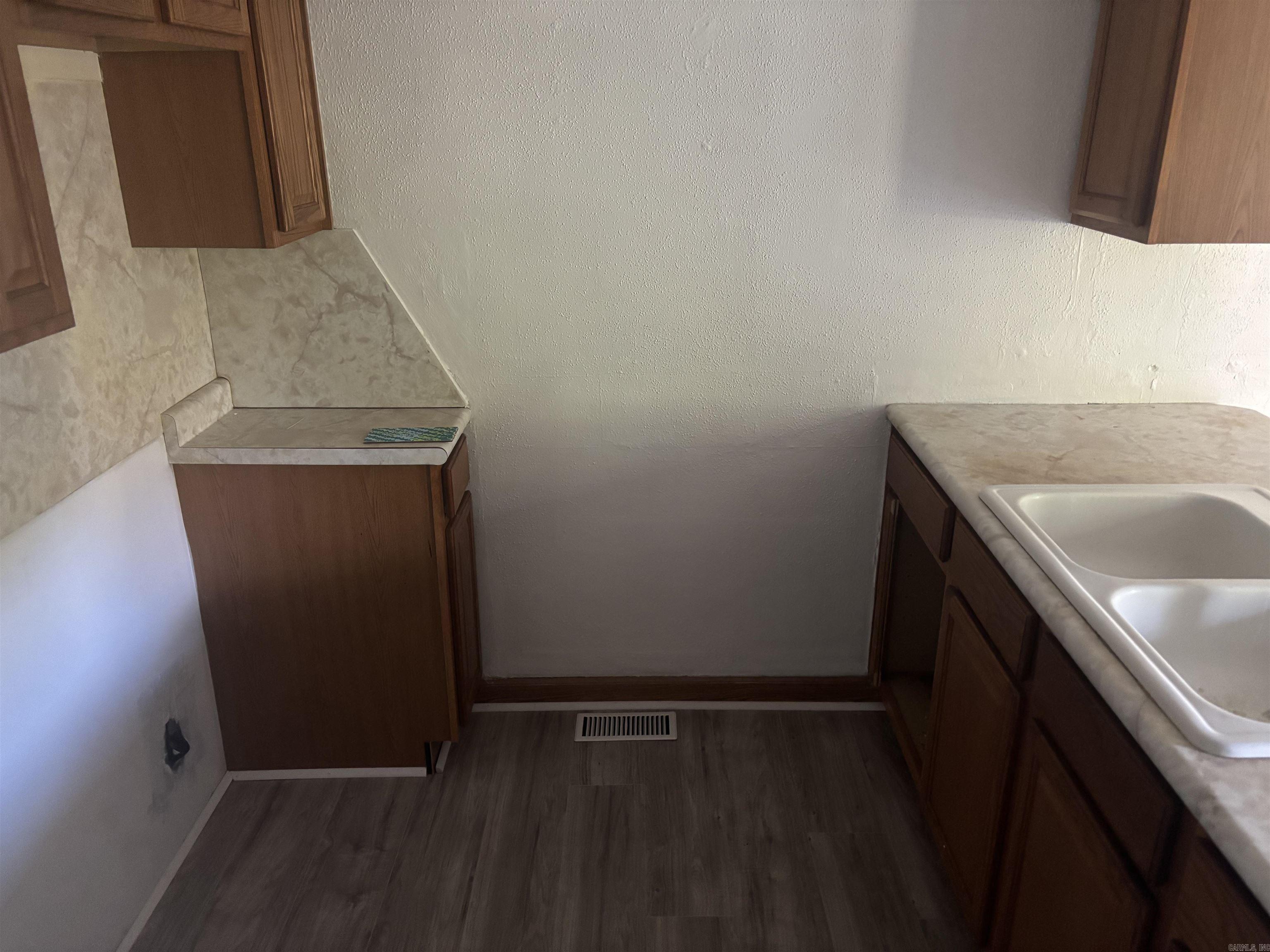 CHELSEA GLADE CONDO - Residential