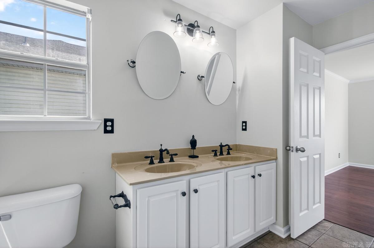 Greenwood Acres Blvd - Residential