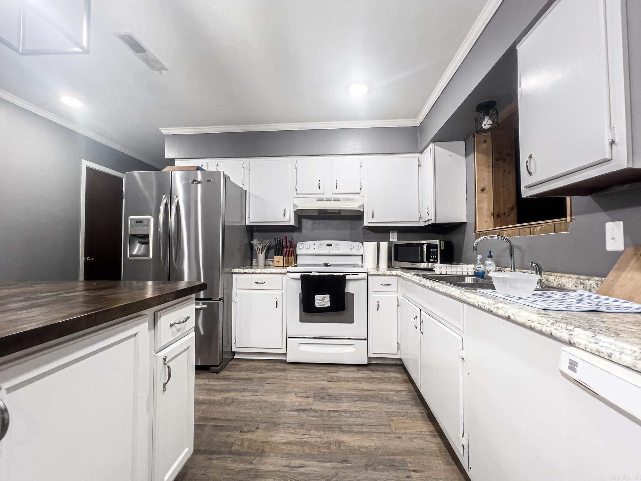 BRAWNERS SUBDIVISION - Residential