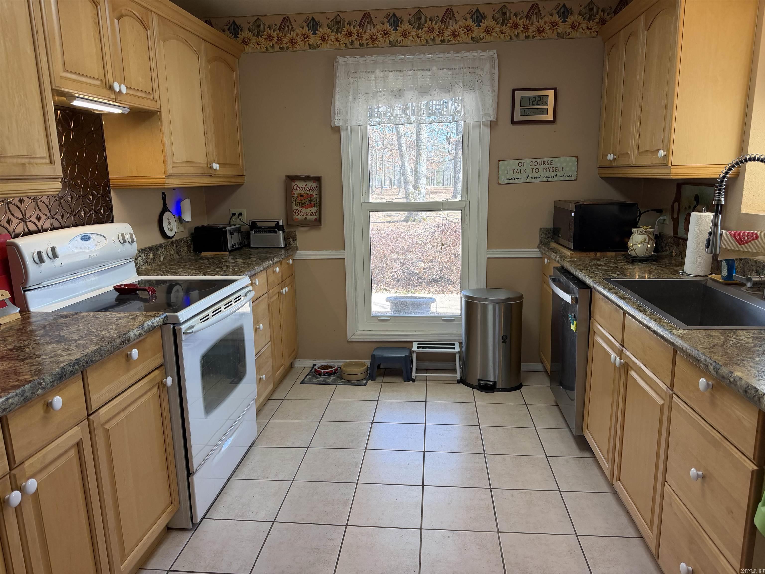 DOGWOOD SPRINGS - Residential