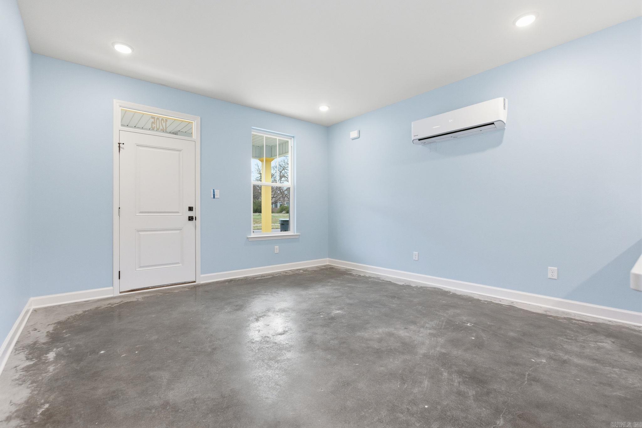 HANGER - Residential