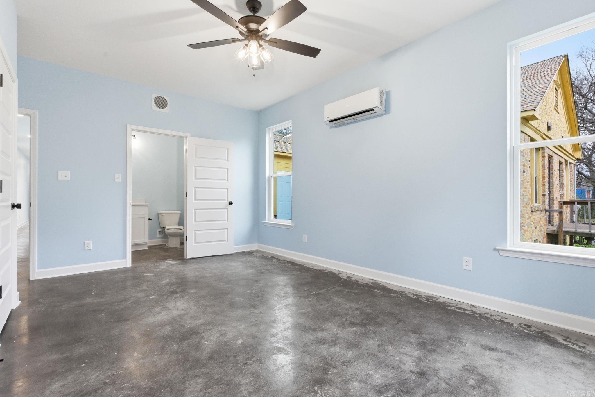 HANGER - Residential