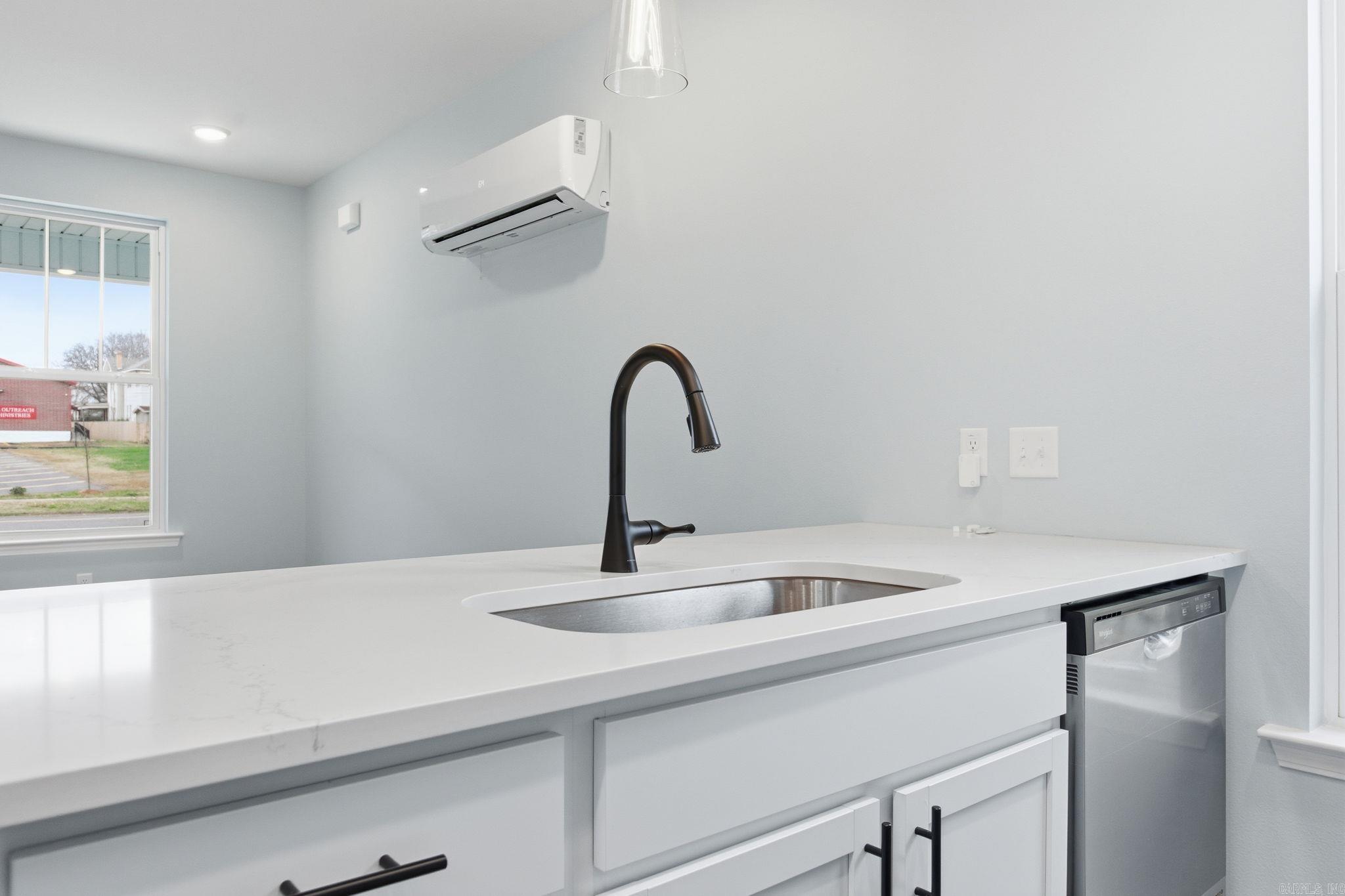 HANGER - Residential