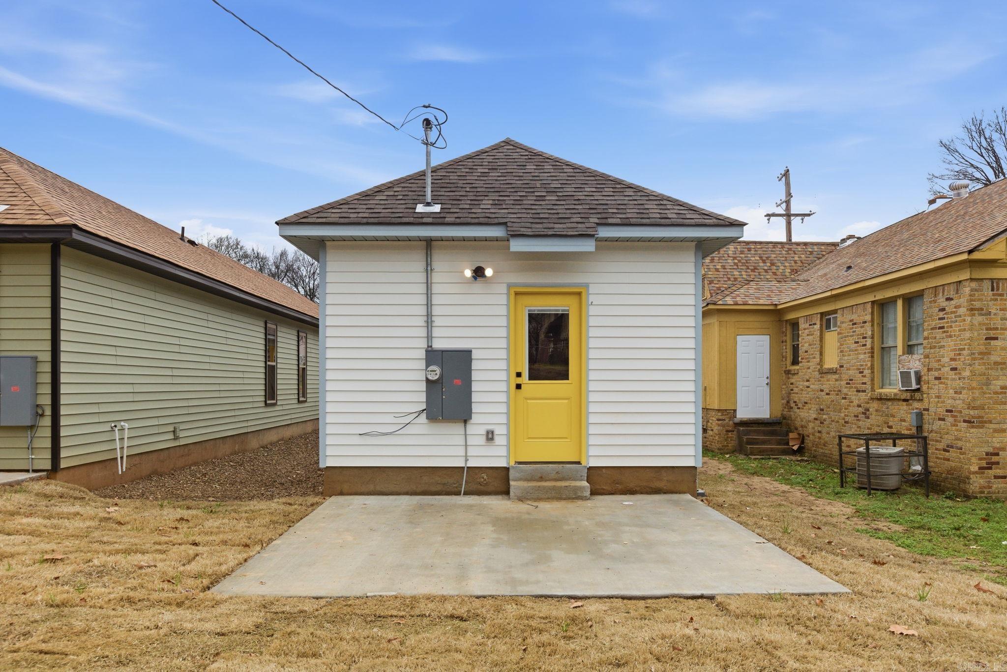 HANGER - Residential