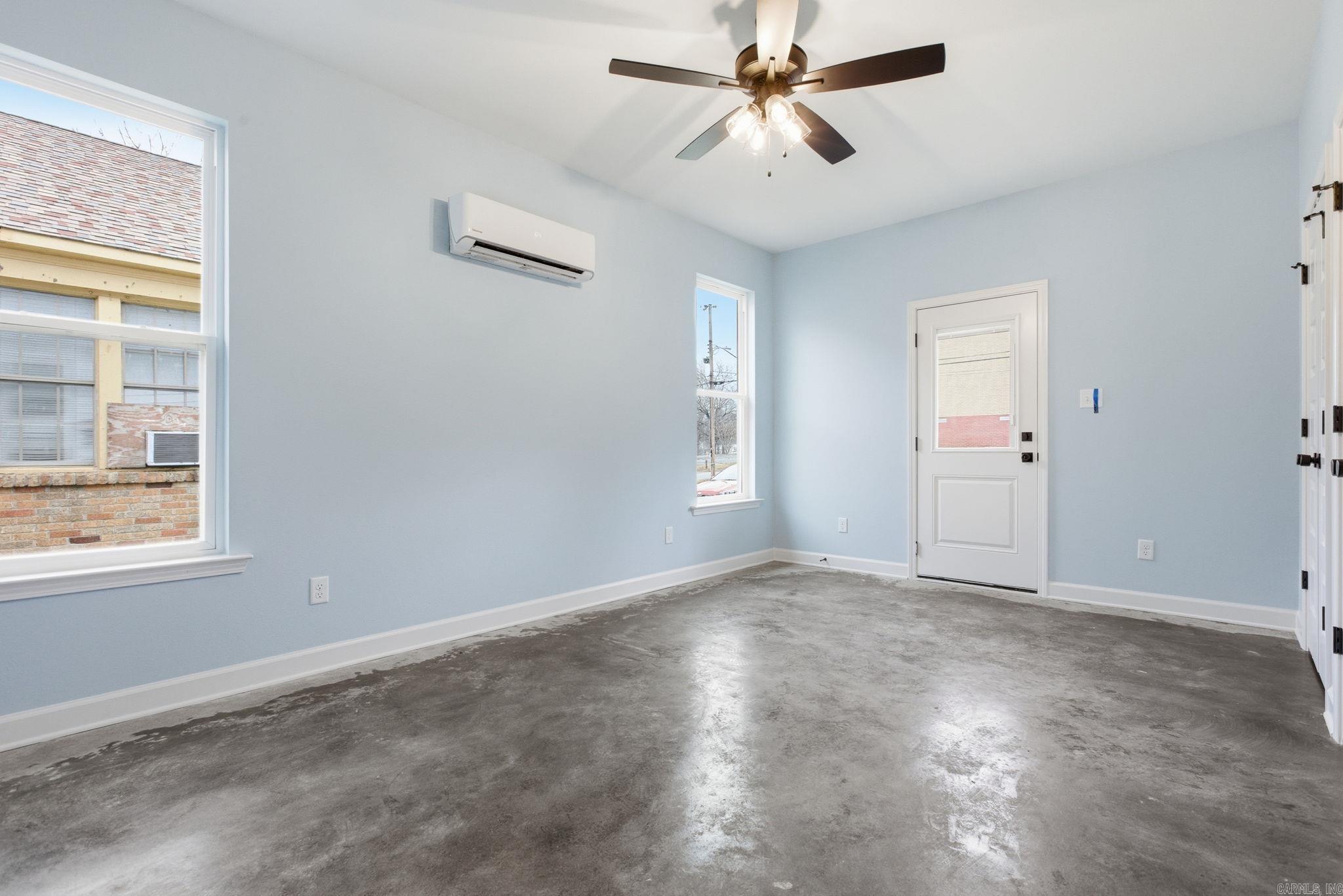 HANGER - Residential