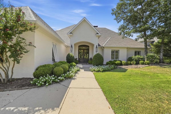 28 ACCADIA CT, LITTLE ROCK, AR 72223 - Image e0ec1a9e4e903fce1b0867dc87db1025/3884633770