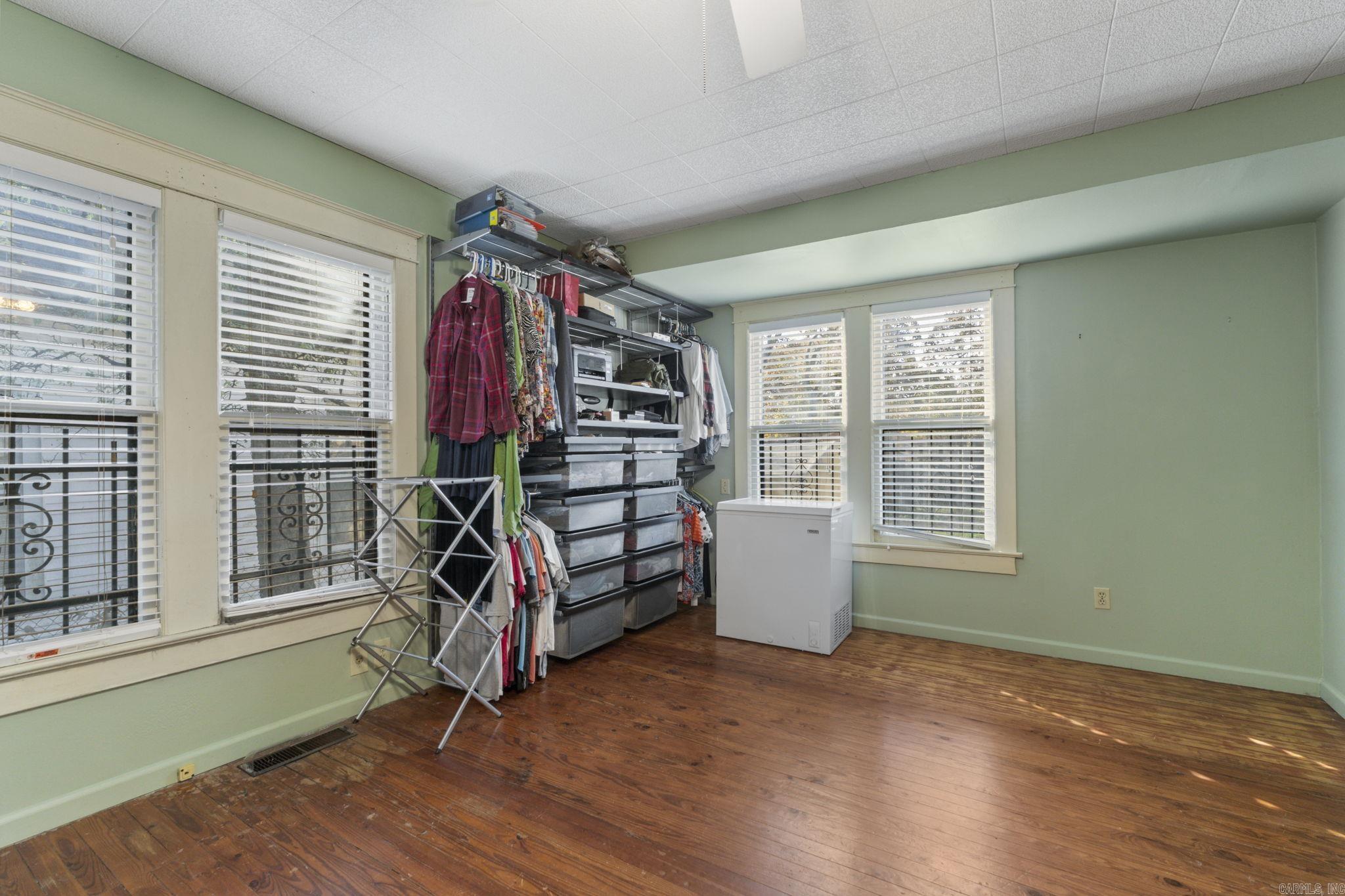 STIFFTS C S - Residential