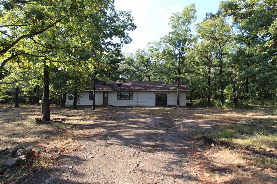 Home on 3.5 acres.  Features back deck, city and well water and approx. 400 sq.ft. enclosed garage not counted in sq.ft.  Call today! Seller does not accept E-sign. See attachment for PAS requirements and WFHM offer submittal information in MLS document section