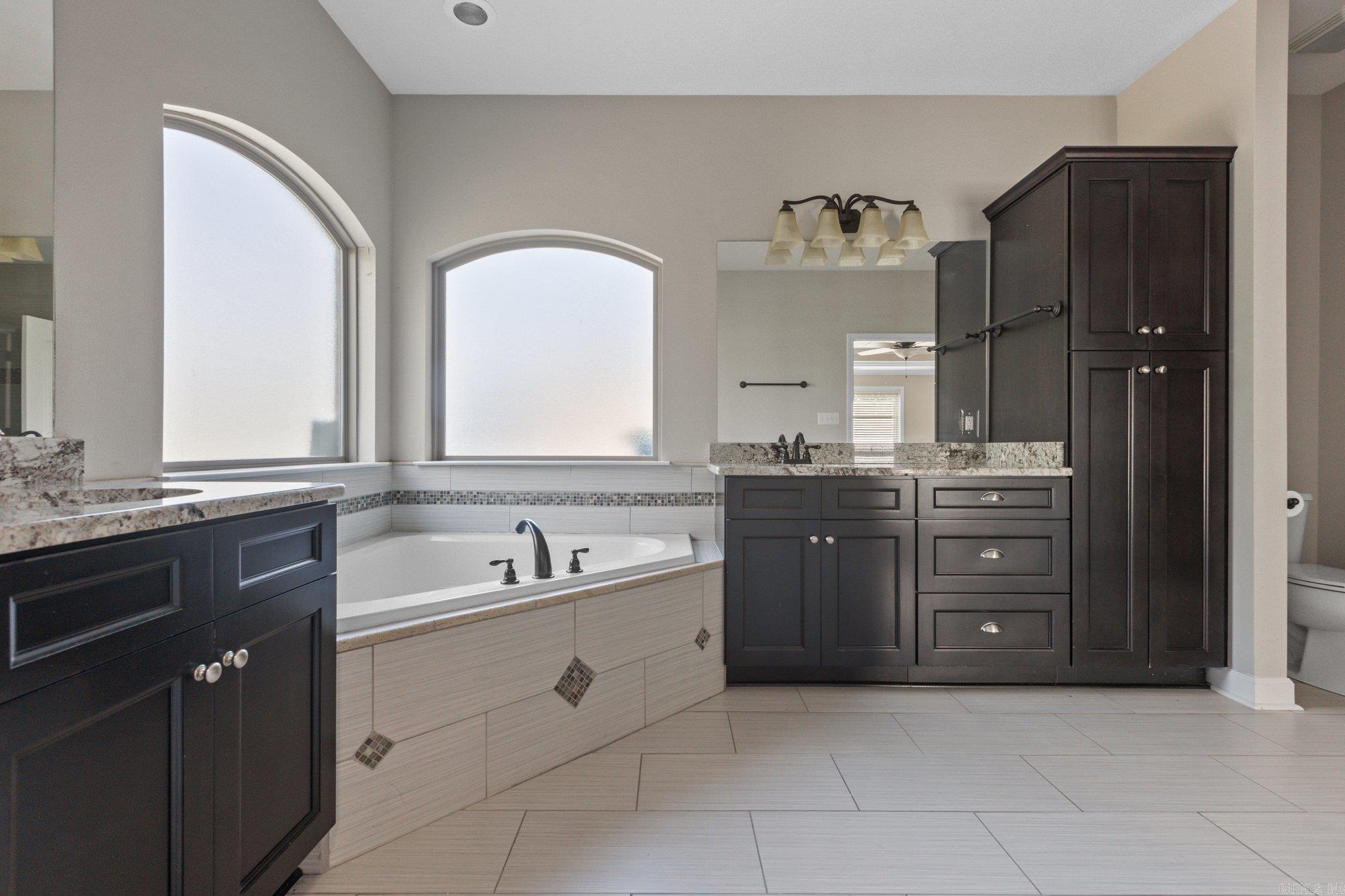 CARRIAGE COURT - Residential