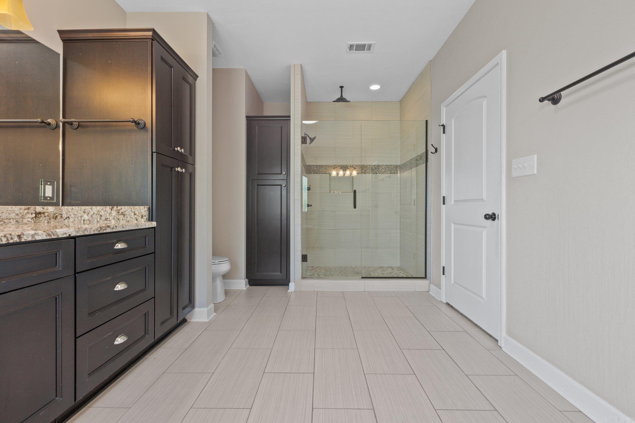 CARRIAGE COURT - Residential