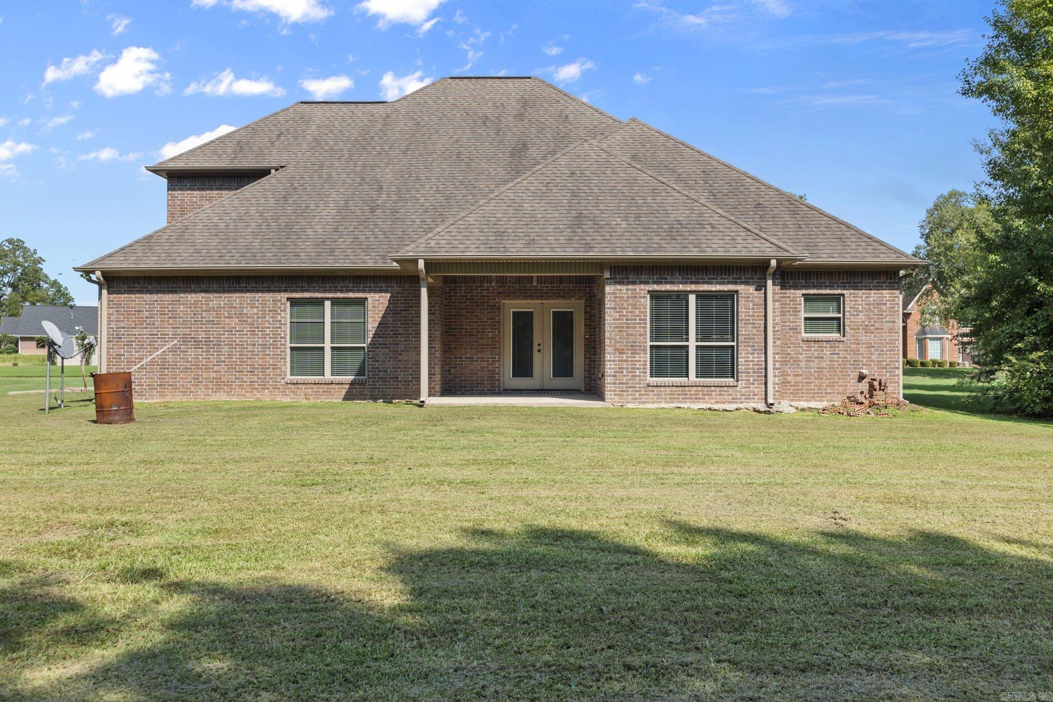 CARRIAGE COURT - Residential