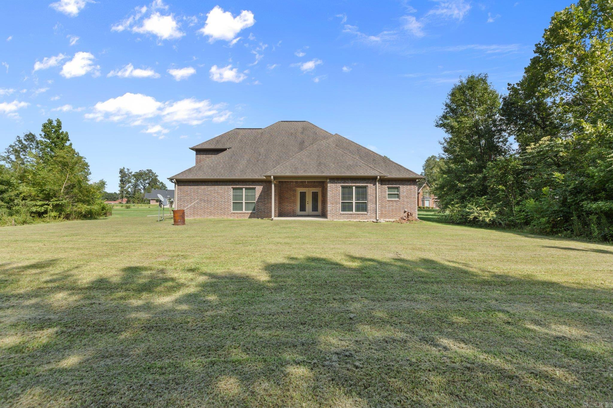 CARRIAGE COURT - Residential