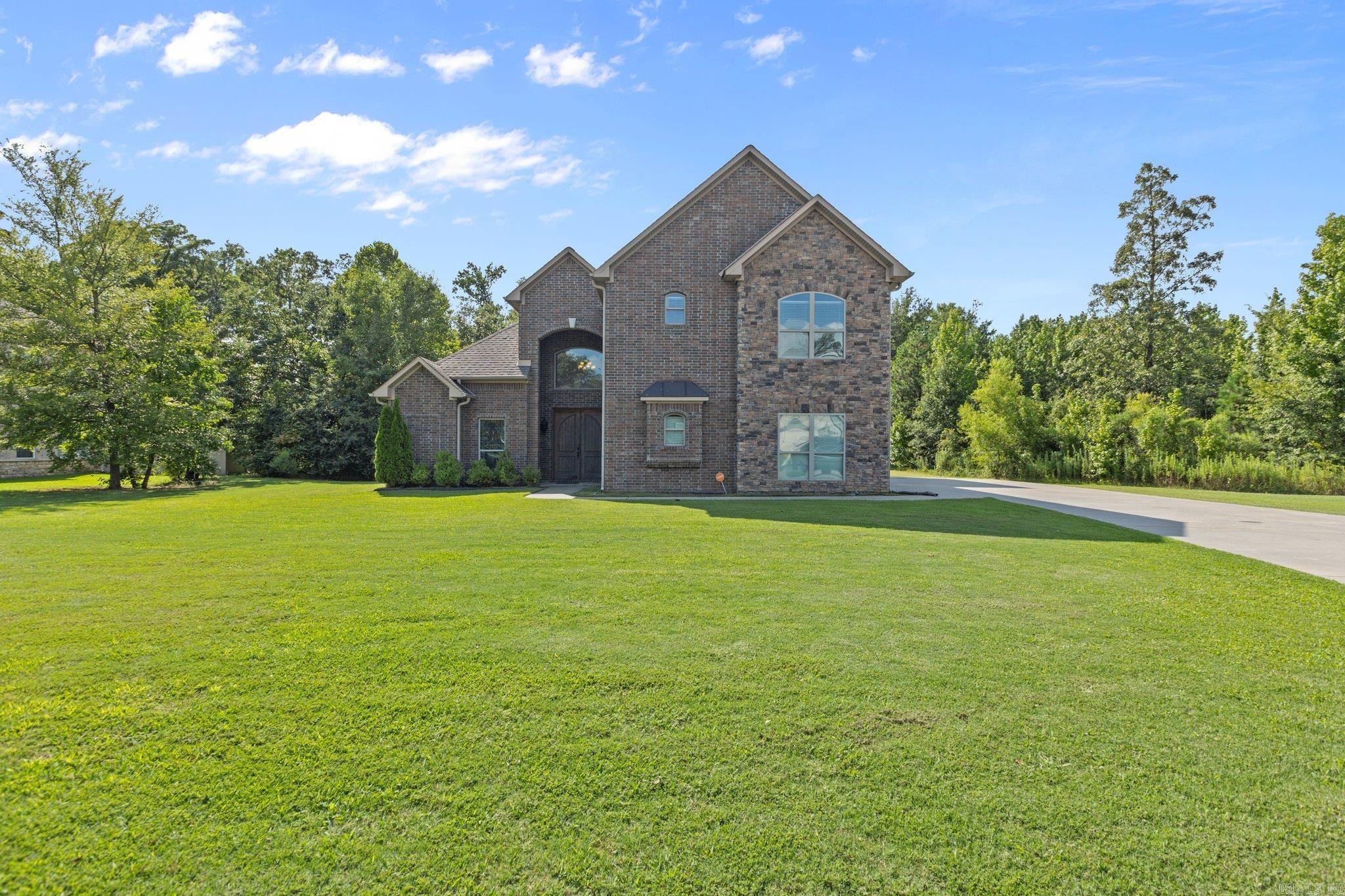 CARRIAGE COURT - Residential
