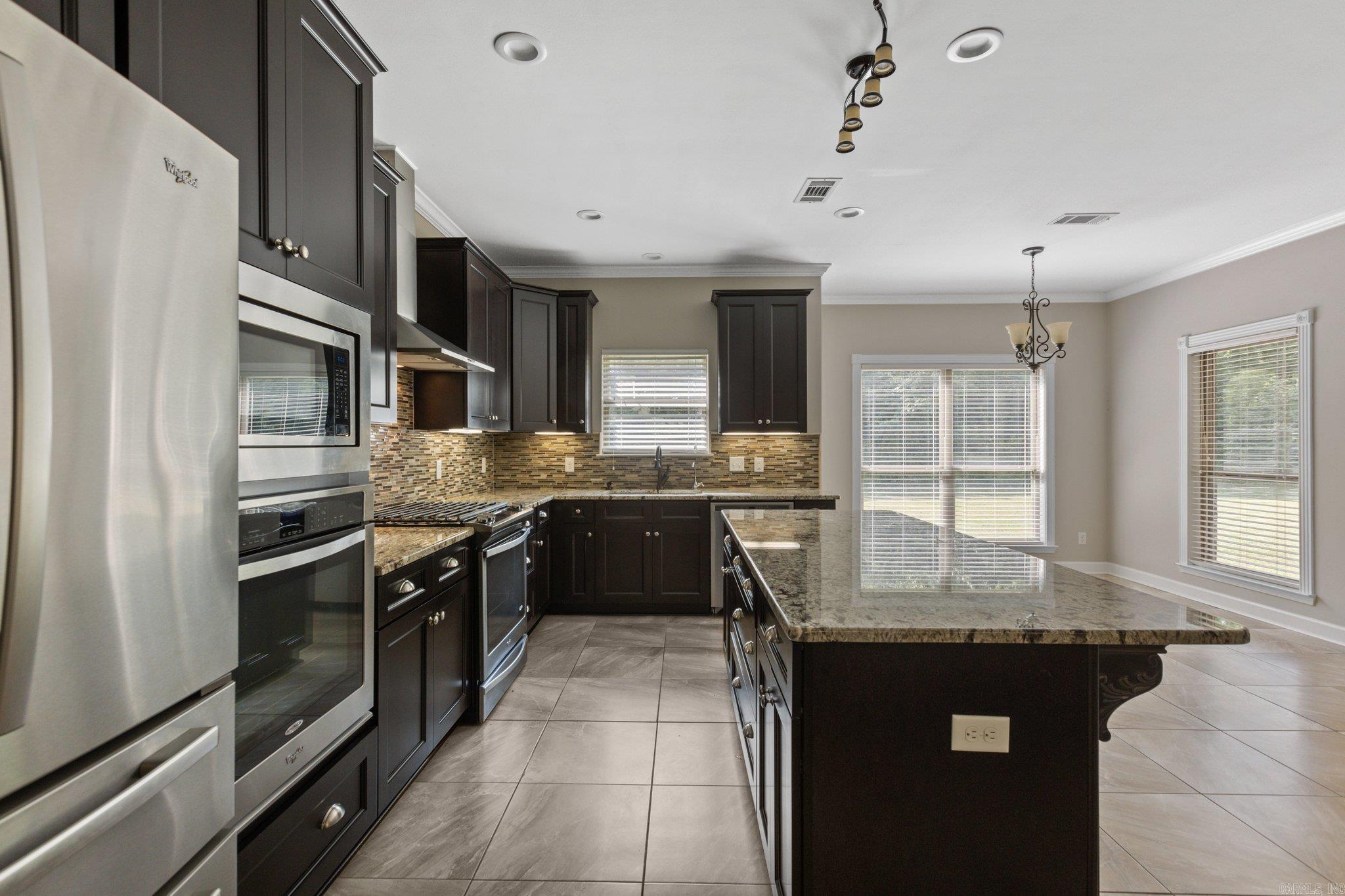 CARRIAGE COURT - Residential