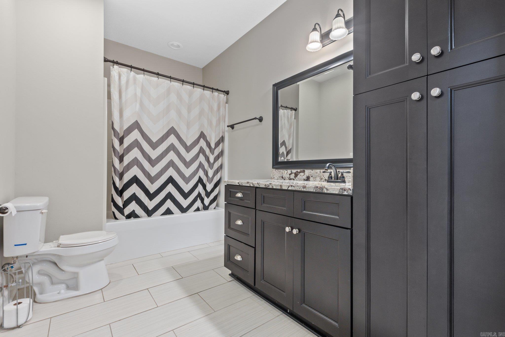 CARRIAGE COURT - Residential