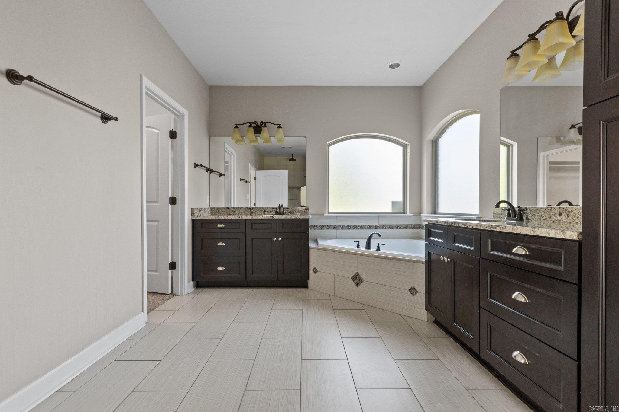 CARRIAGE COURT - Residential