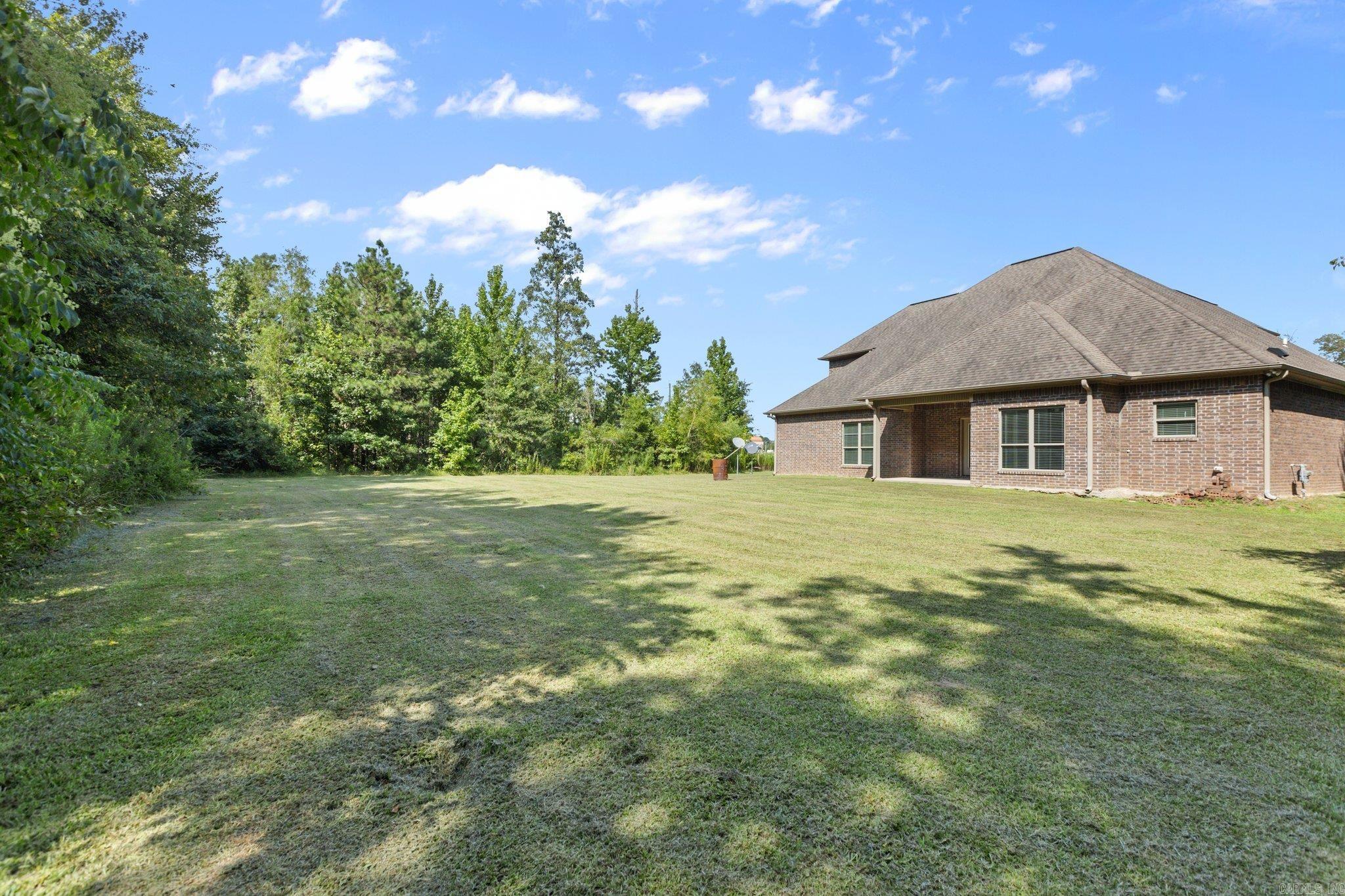 CARRIAGE COURT - Residential