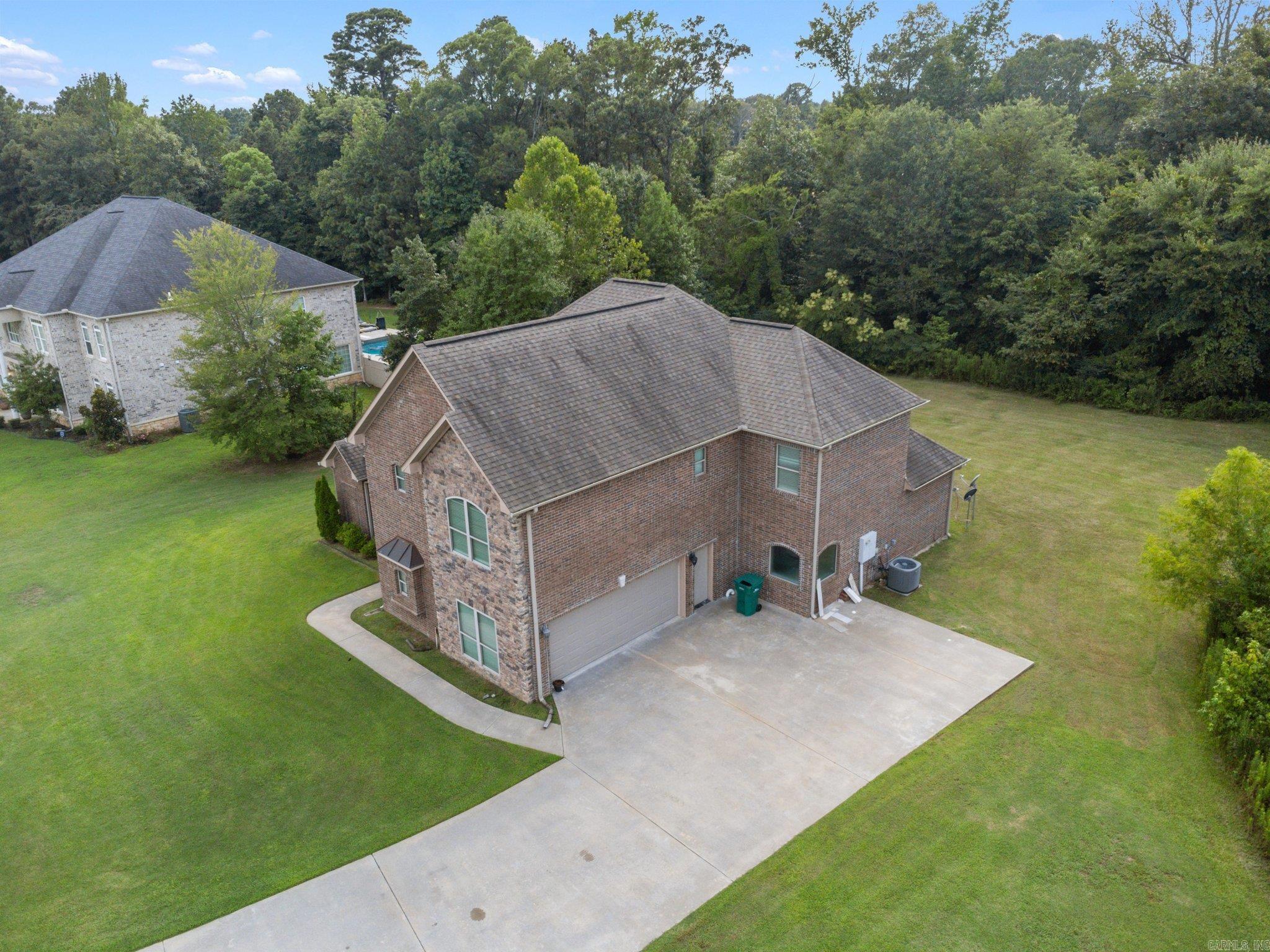 CARRIAGE COURT - Residential