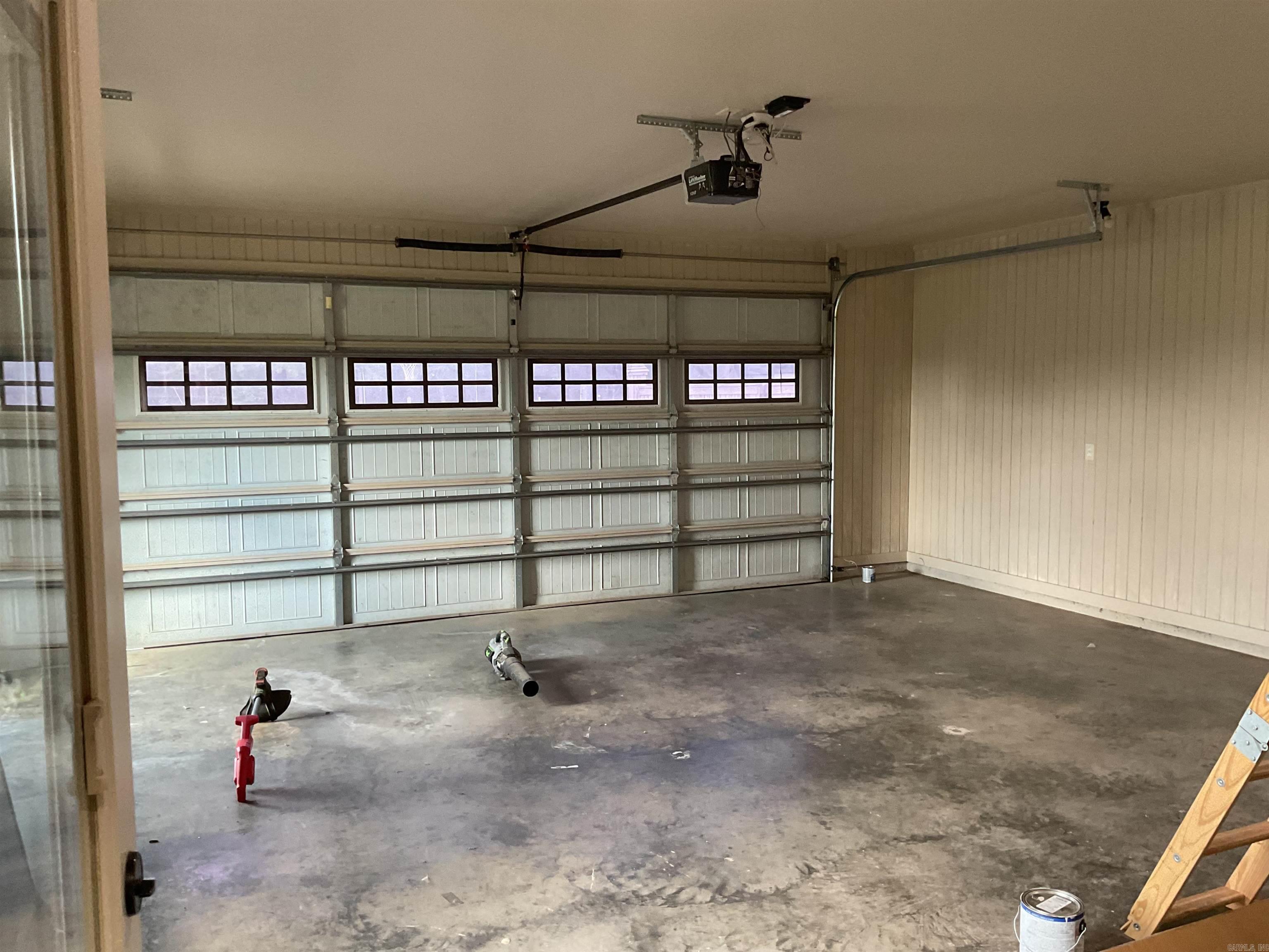 LOUROE LANE S/D - Residential