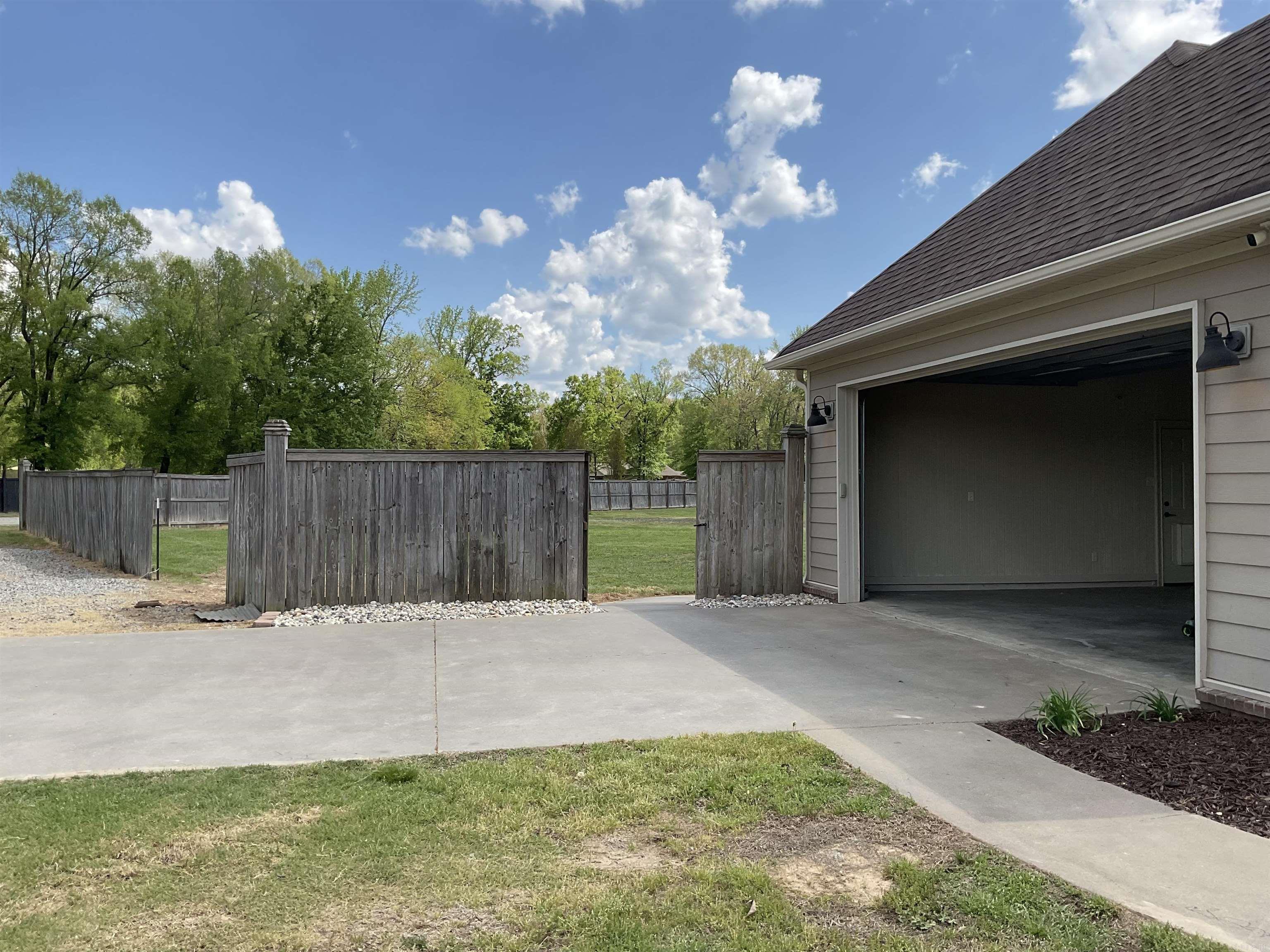 LOUROE LANE S/D - Residential