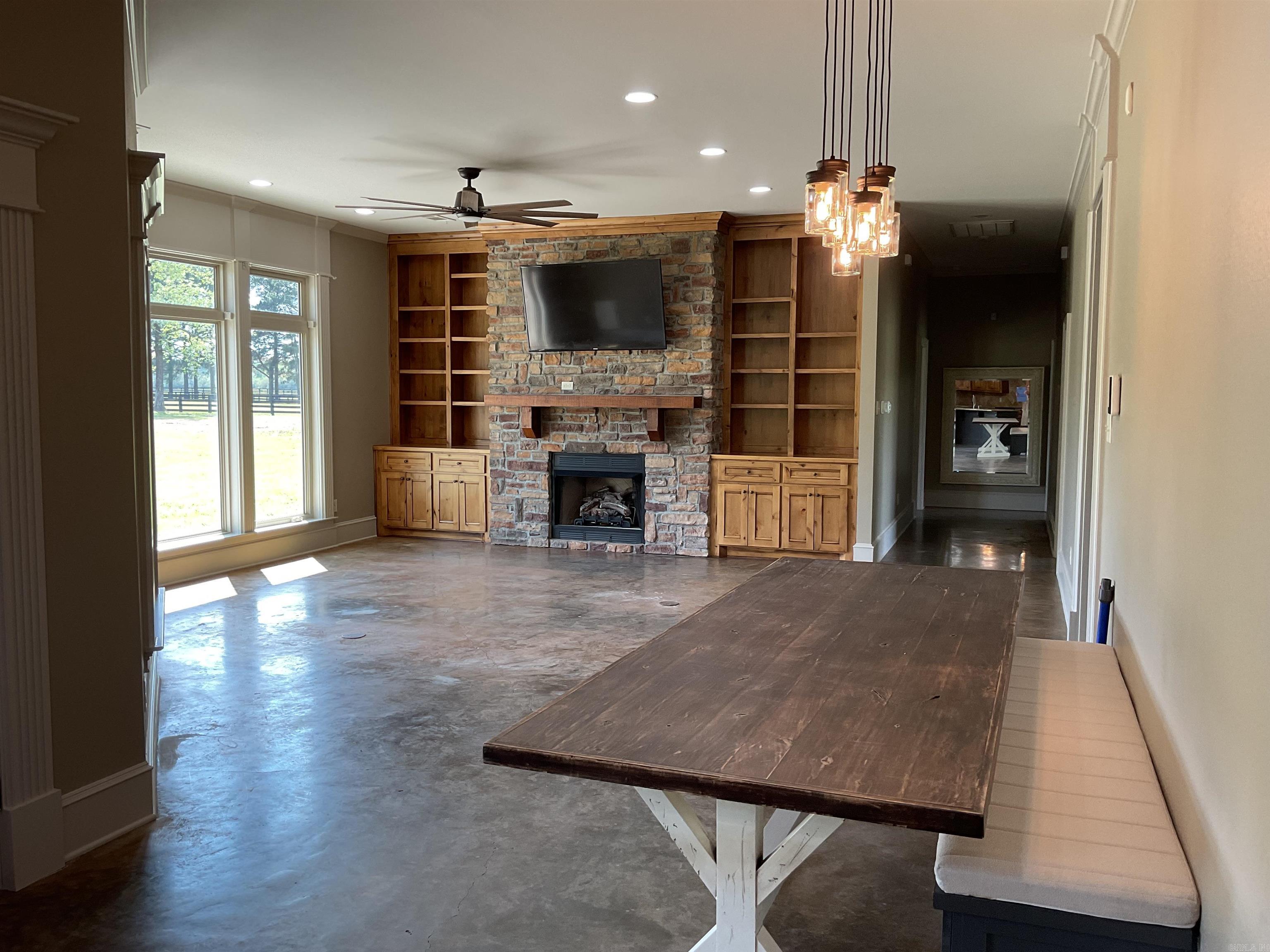 LOUROE LANE S/D - Residential