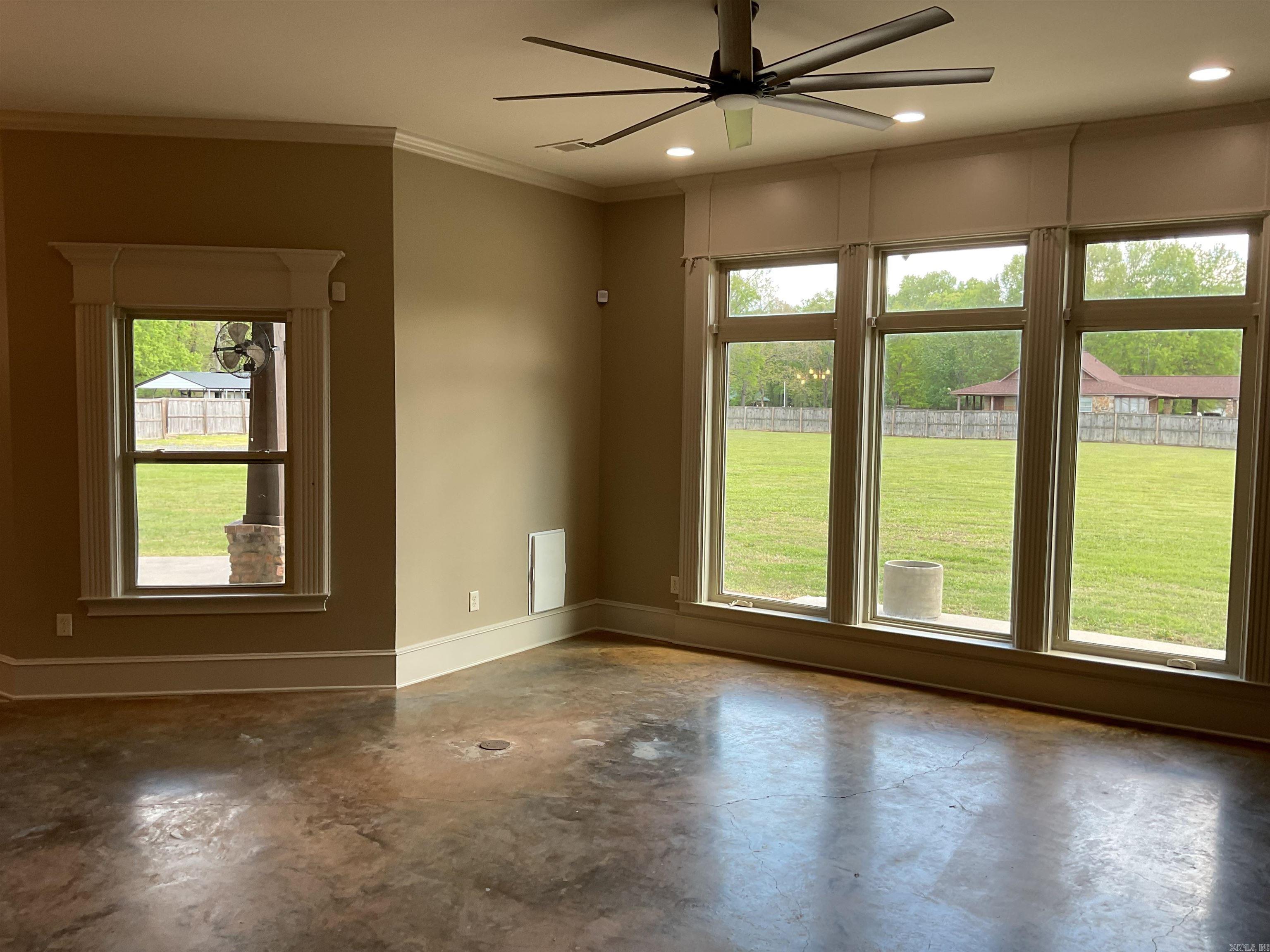 LOUROE LANE S/D - Residential