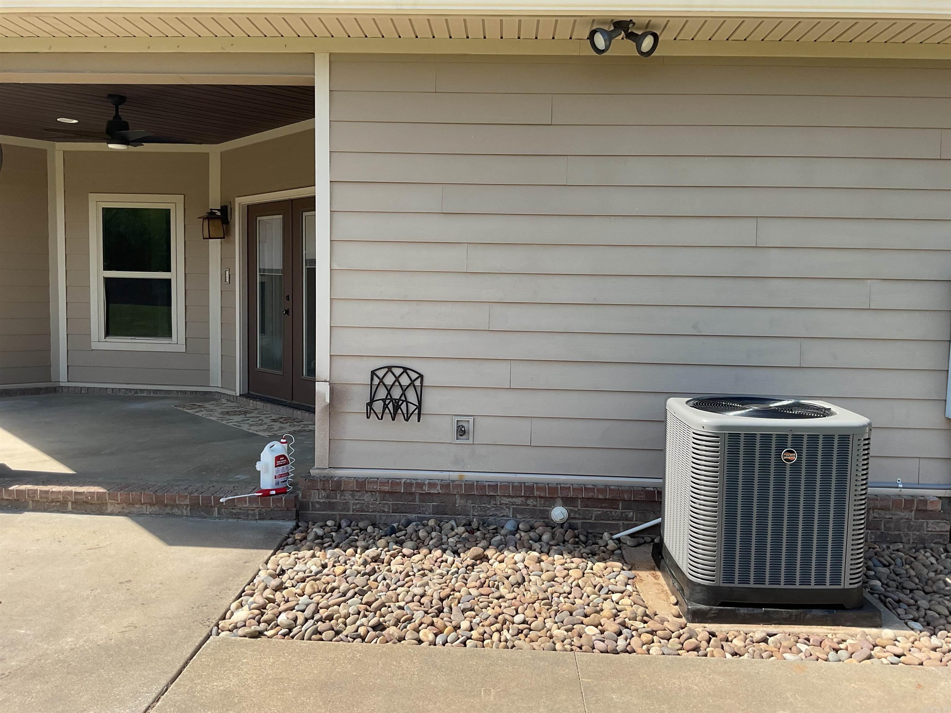 LOUROE LANE S/D - Residential