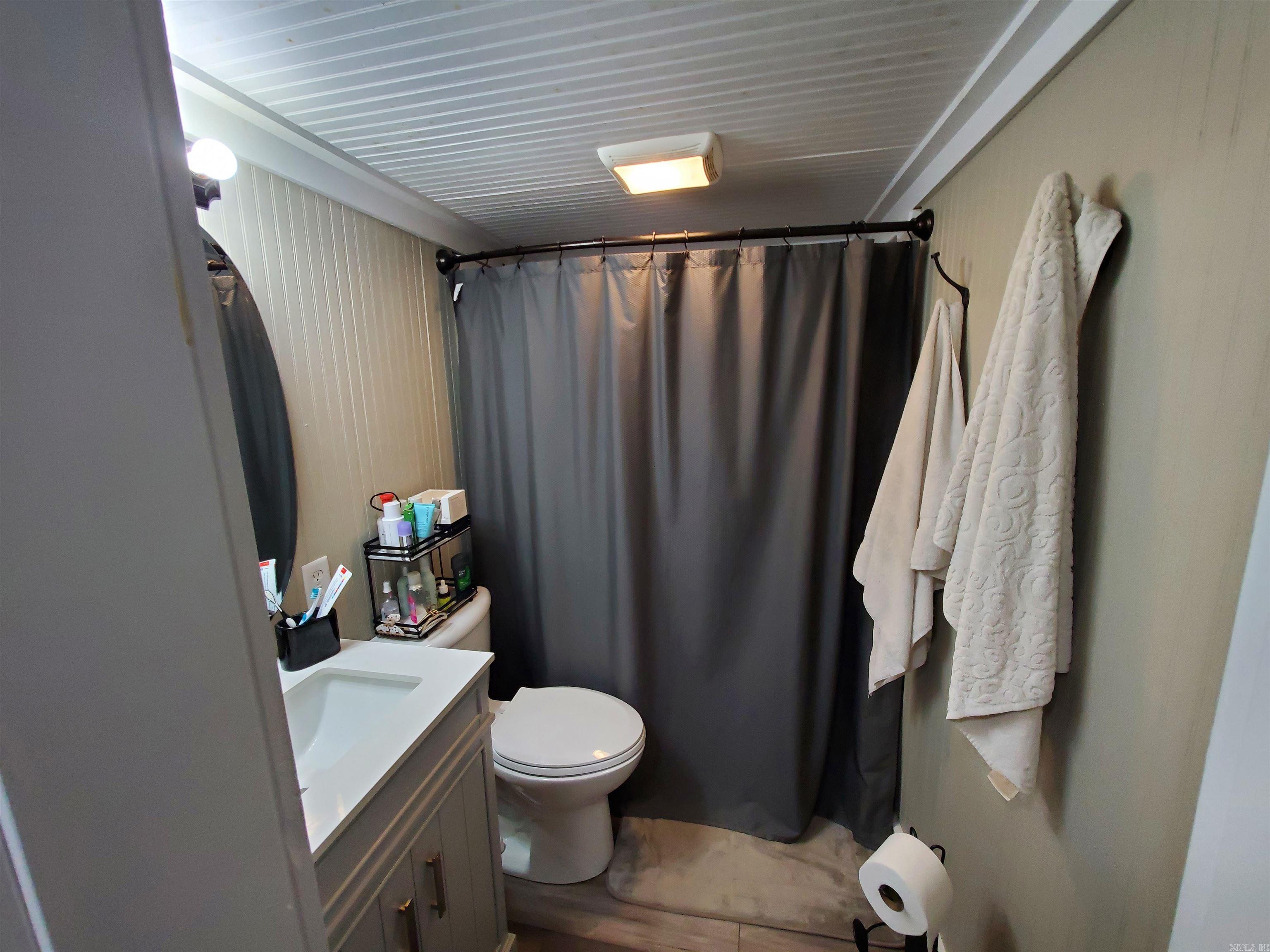 M&B PIGGOTT 2-20-8 - Residential