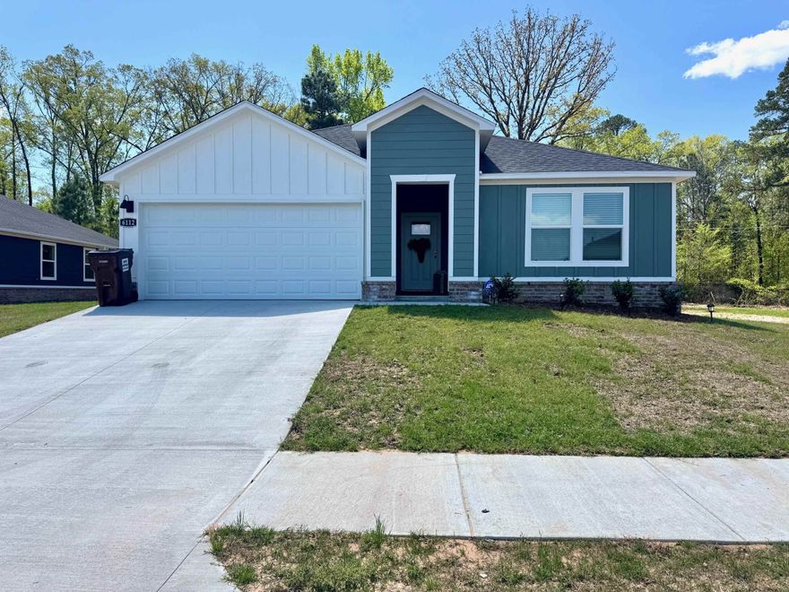 Home under construction. Representative photos only and vary as built!  The Kingston Floorplan is one of our single-story floorplans featured in Kensington Place community in Alexander, Arkansas.  This spacious floor plan includes 4-bedroom, 2-bathroom, and a 2-car garage with an open concept living area, where your kitchen, living, and dining areas blend seamlessly into a space perfect for everyday living and entertaining. The kitchen features 36” cabinets, quartz countertops, and stainless-steel appliances. Fabulous open floorplan. In every bedroom you’ll have carpeted floors.  The primary bedroom has an en-suite bathroom that features a walk-in closet, dual sinks, and a walk-in shower.   Taxes TBD.  Special builder 10 year warranty.  Estimated completion is Spring 2025.