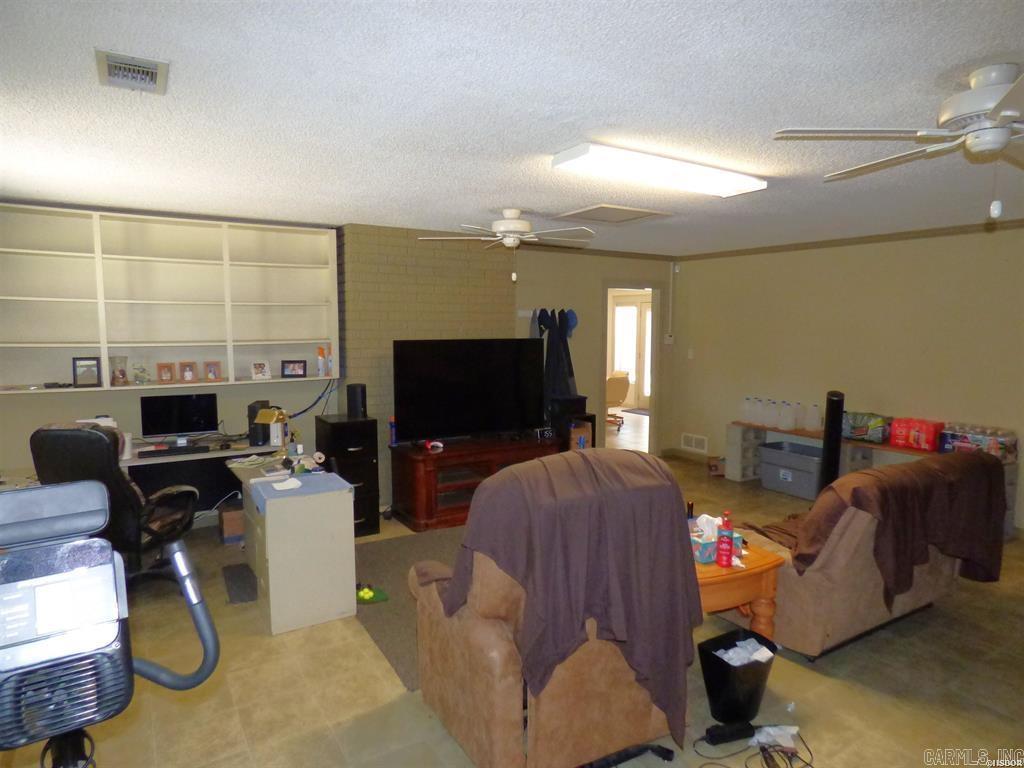 PINE MEADOWS - Residential