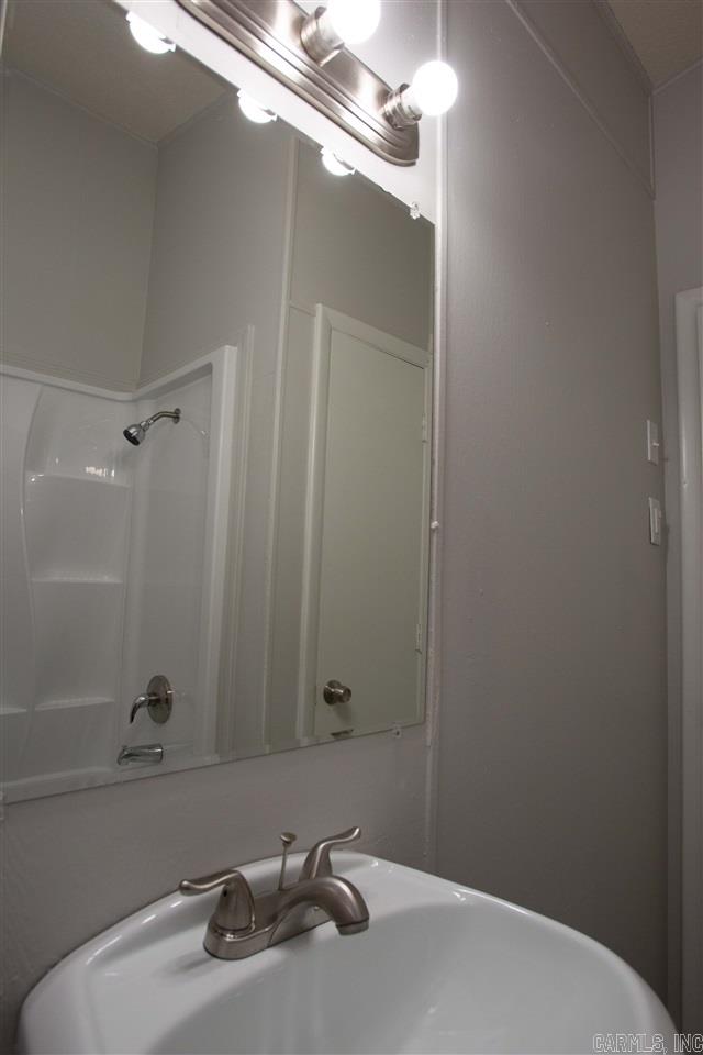 McArthur - Residential Lease