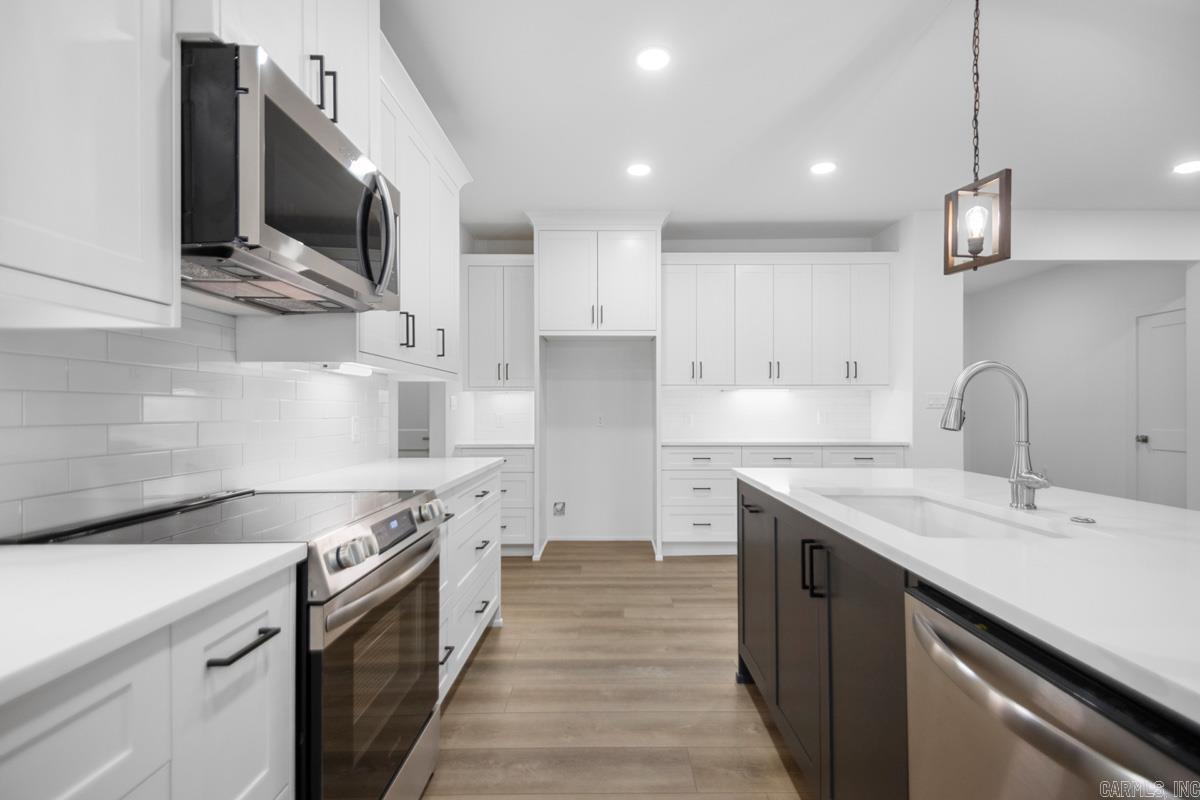 SILVER SPRINGS PH VIII - Residential