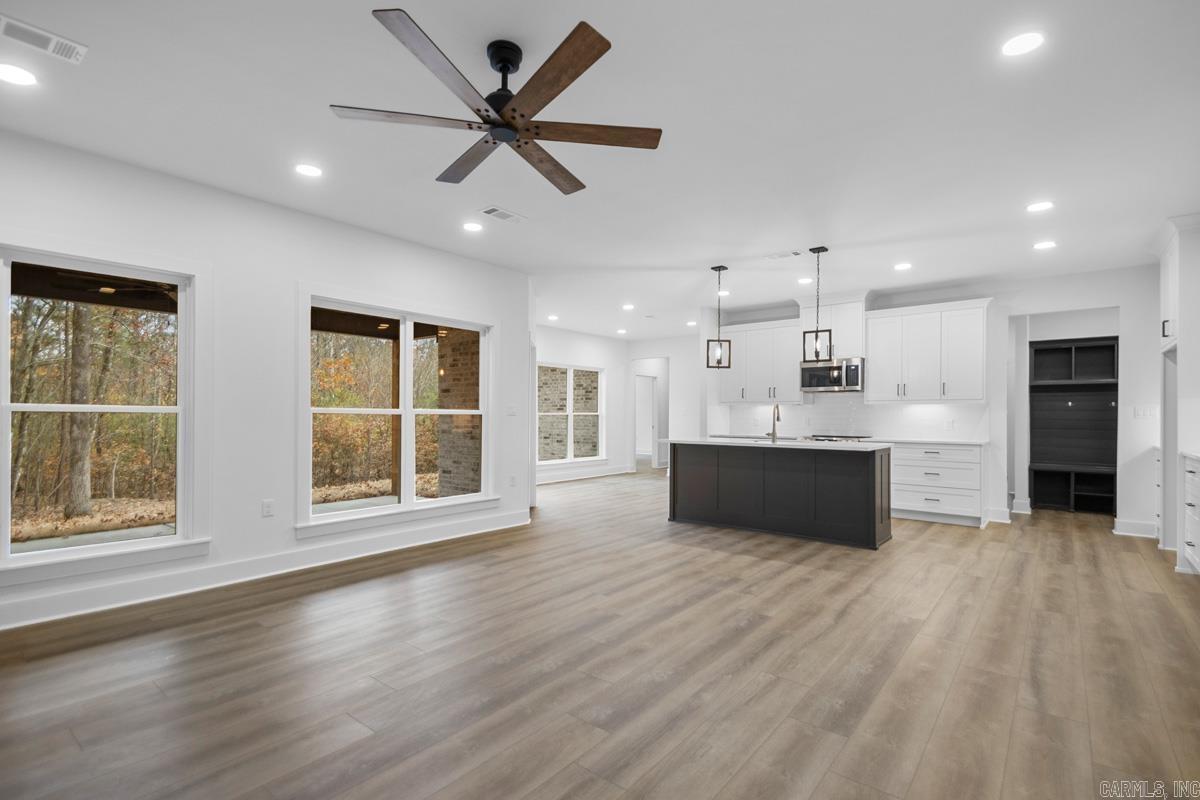 SILVER SPRINGS PH VIII - Residential