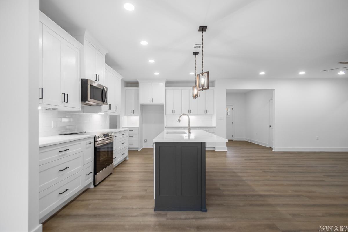 SILVER SPRINGS PH VIII - Residential