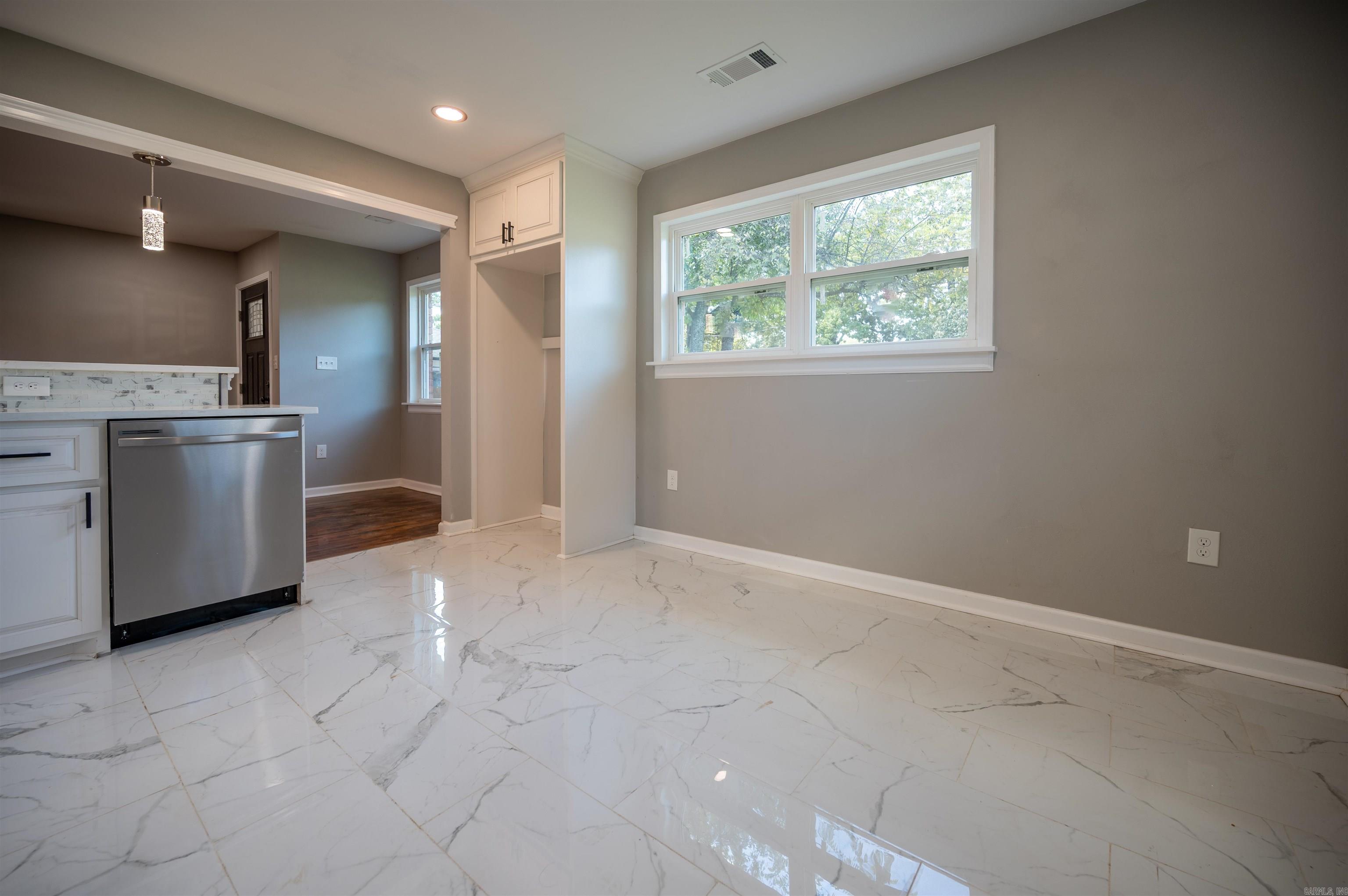 Holeads - Residential