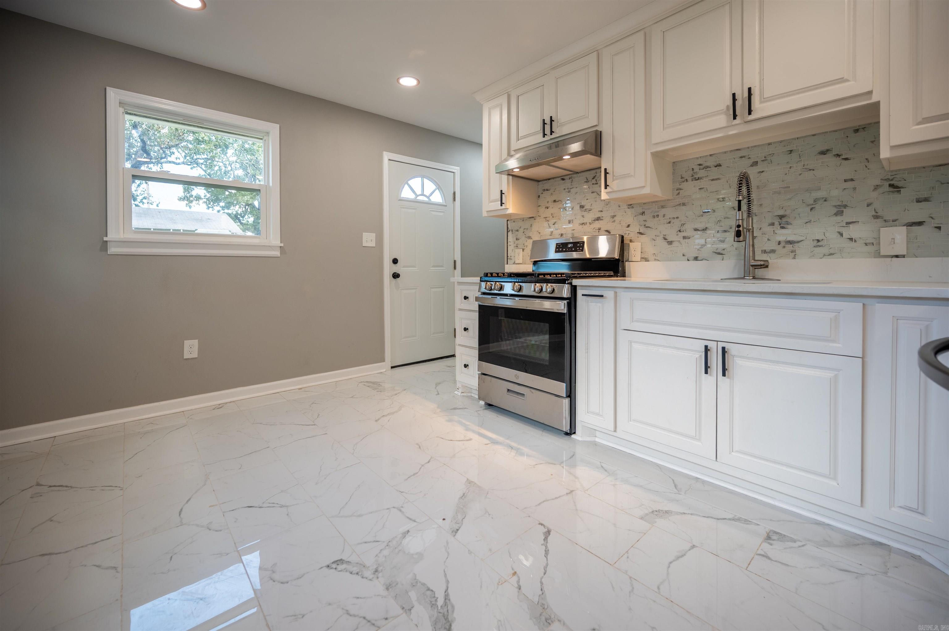 Holeads - Residential