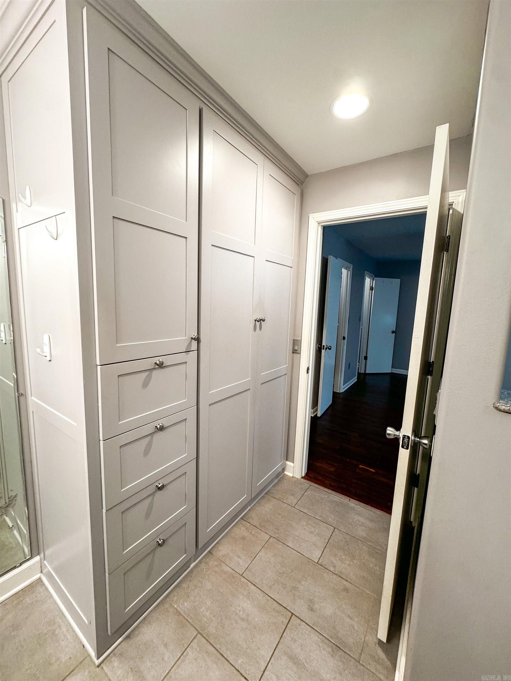 COUNTRY LANE ESTATES - Residential