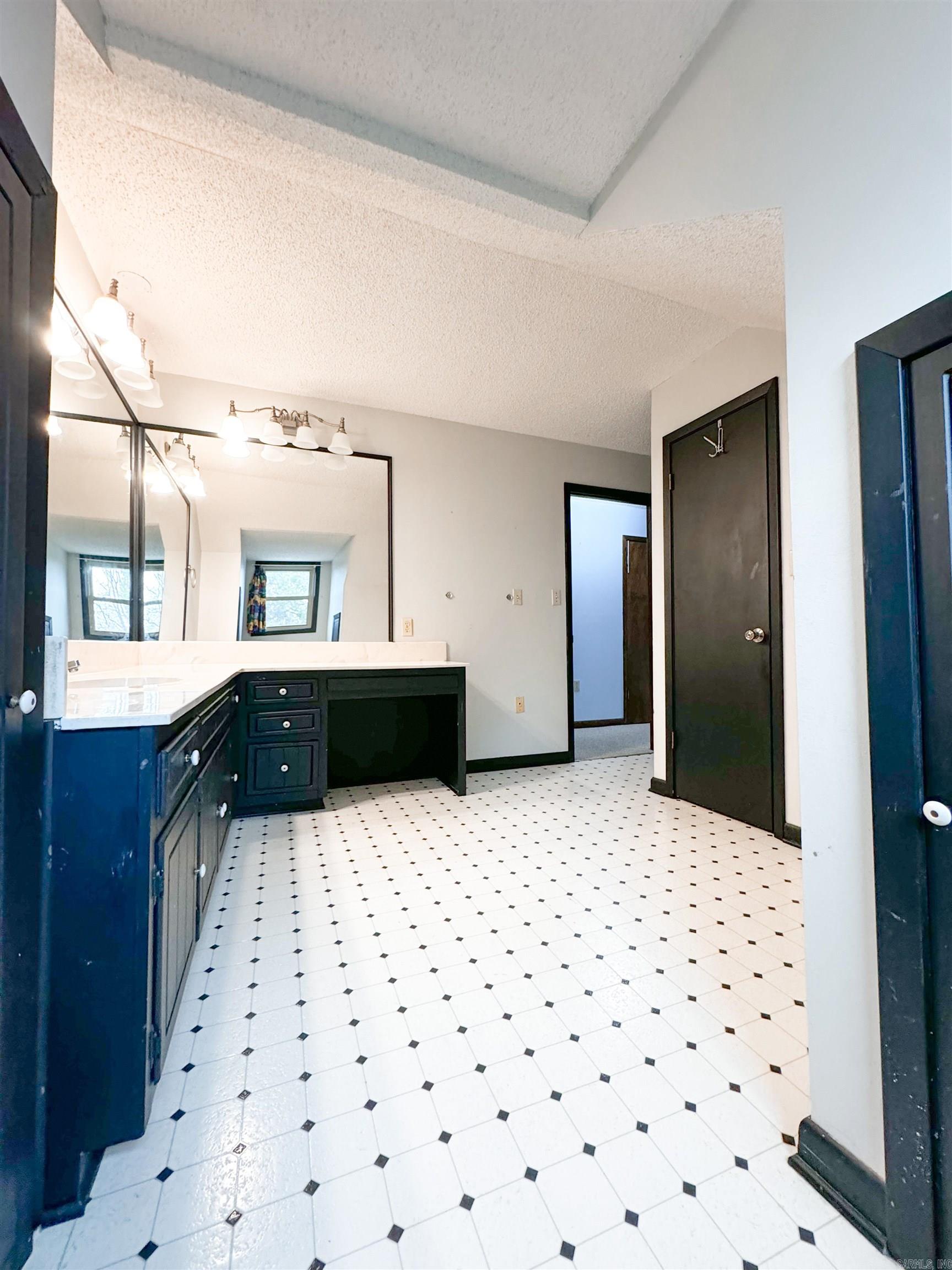 COUNTRY LANE ESTATES - Residential