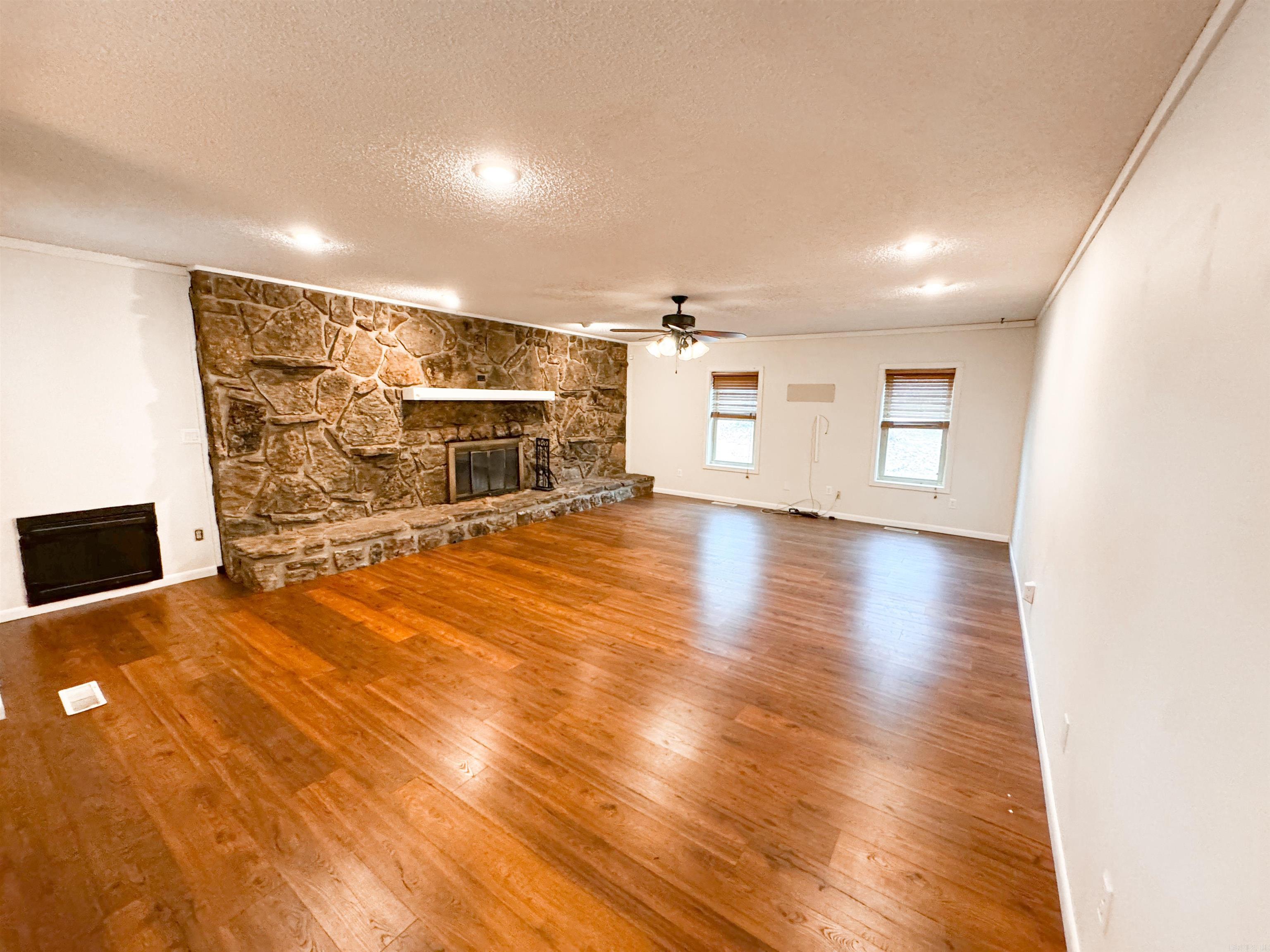 COUNTRY LANE ESTATES - Residential